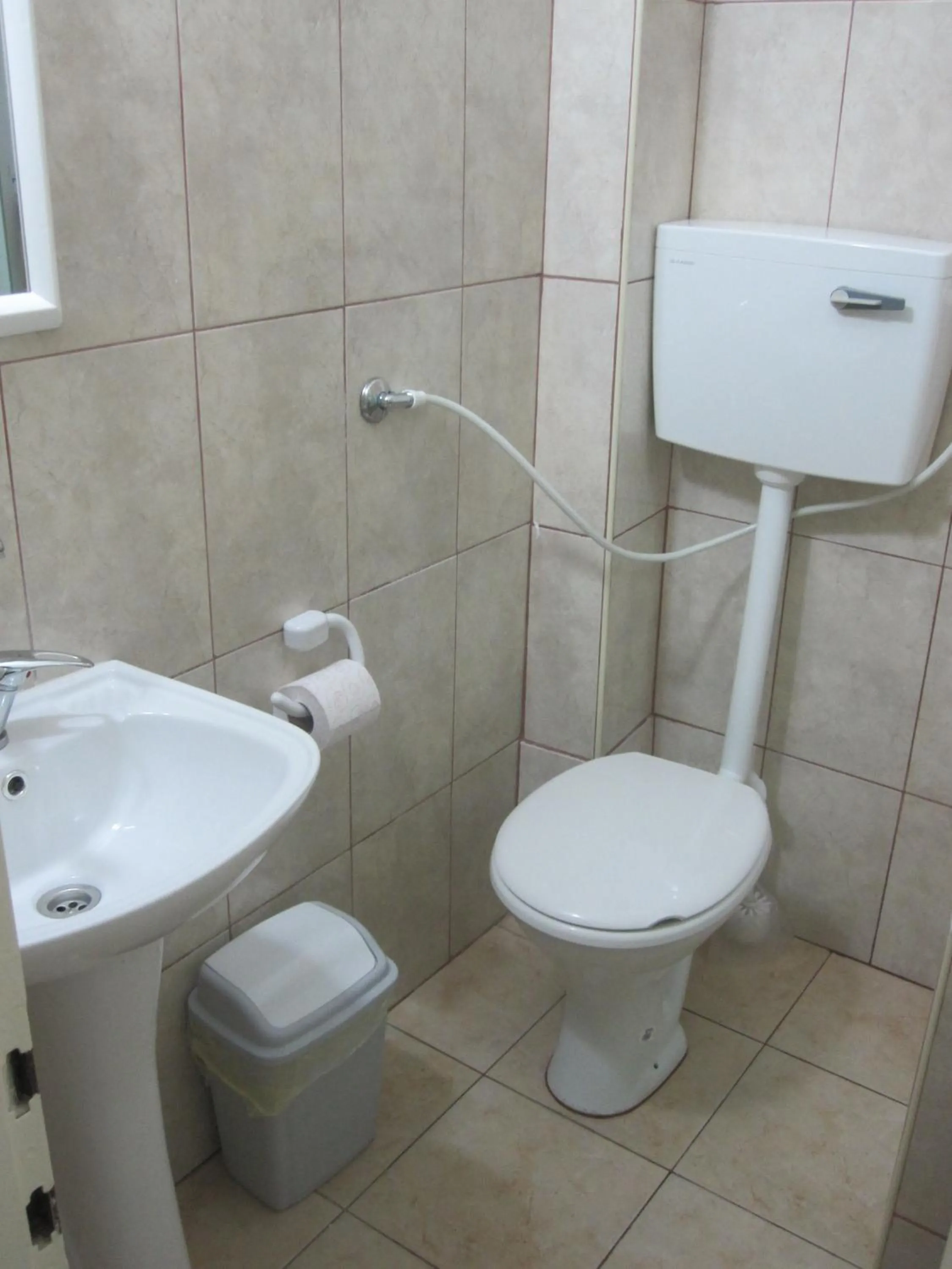 Shower in Ga'aton Motel