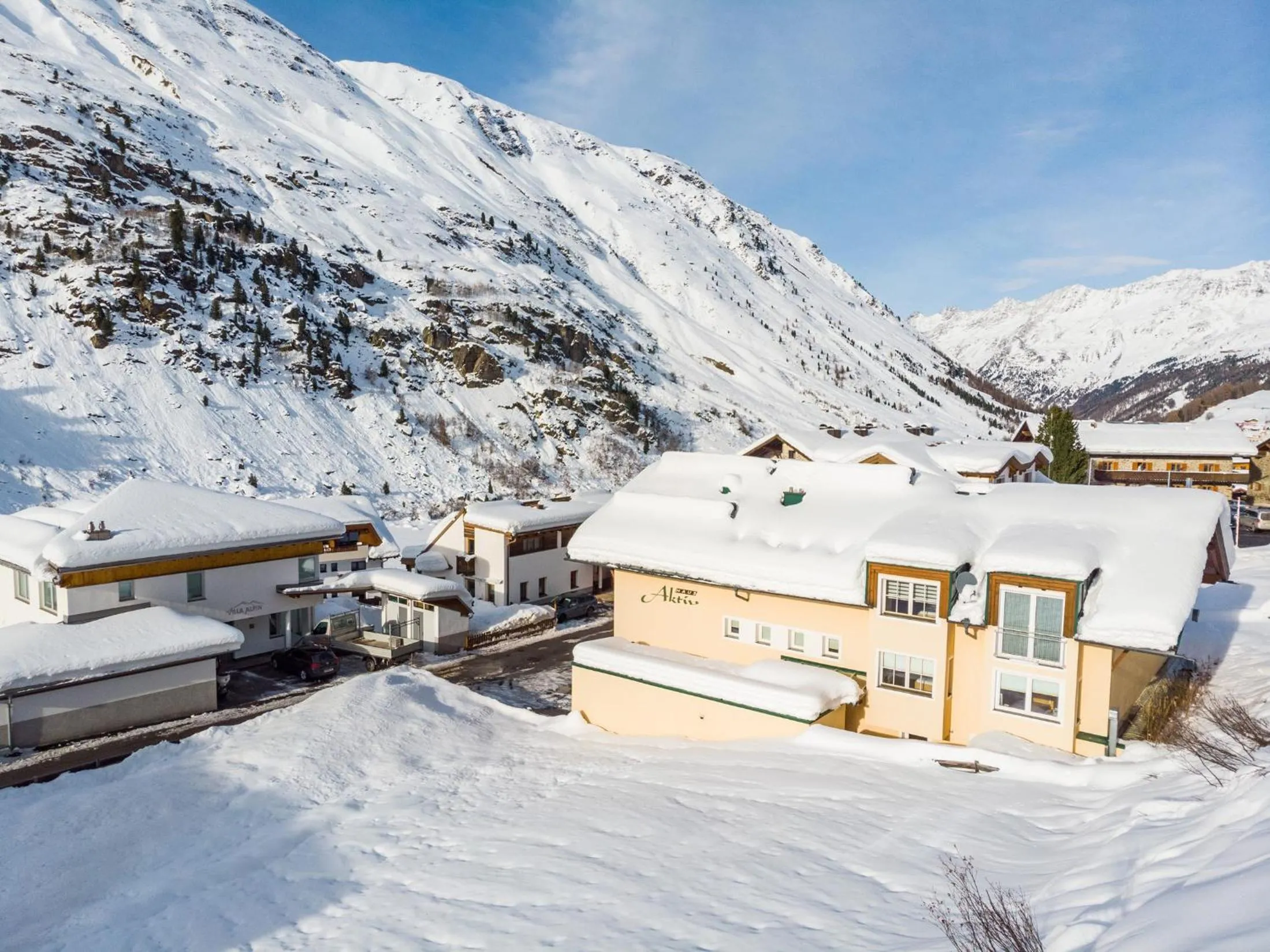 Property building in Haus Aktiv