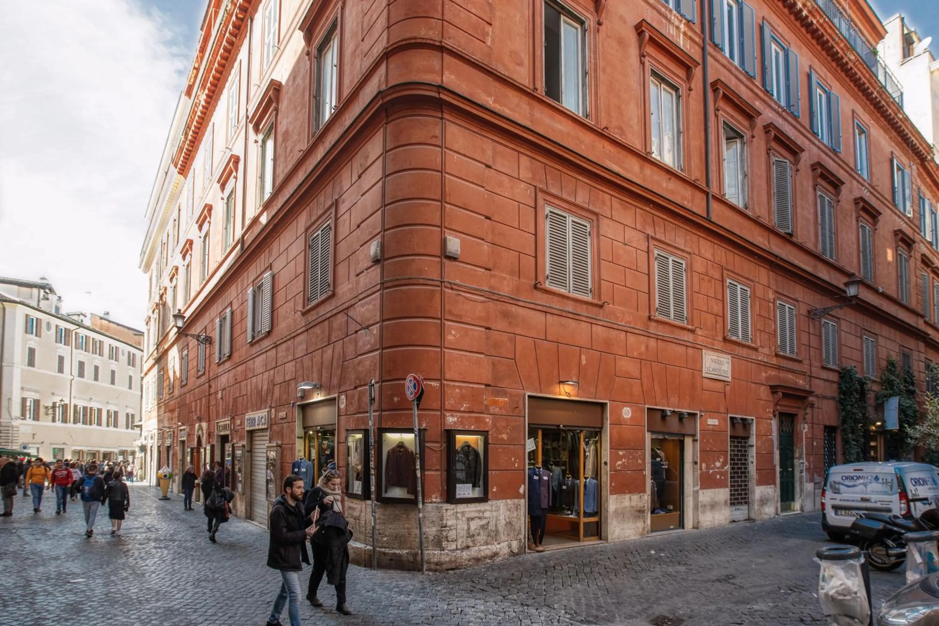 Property building in BQ House Trevi Luxury Rooms