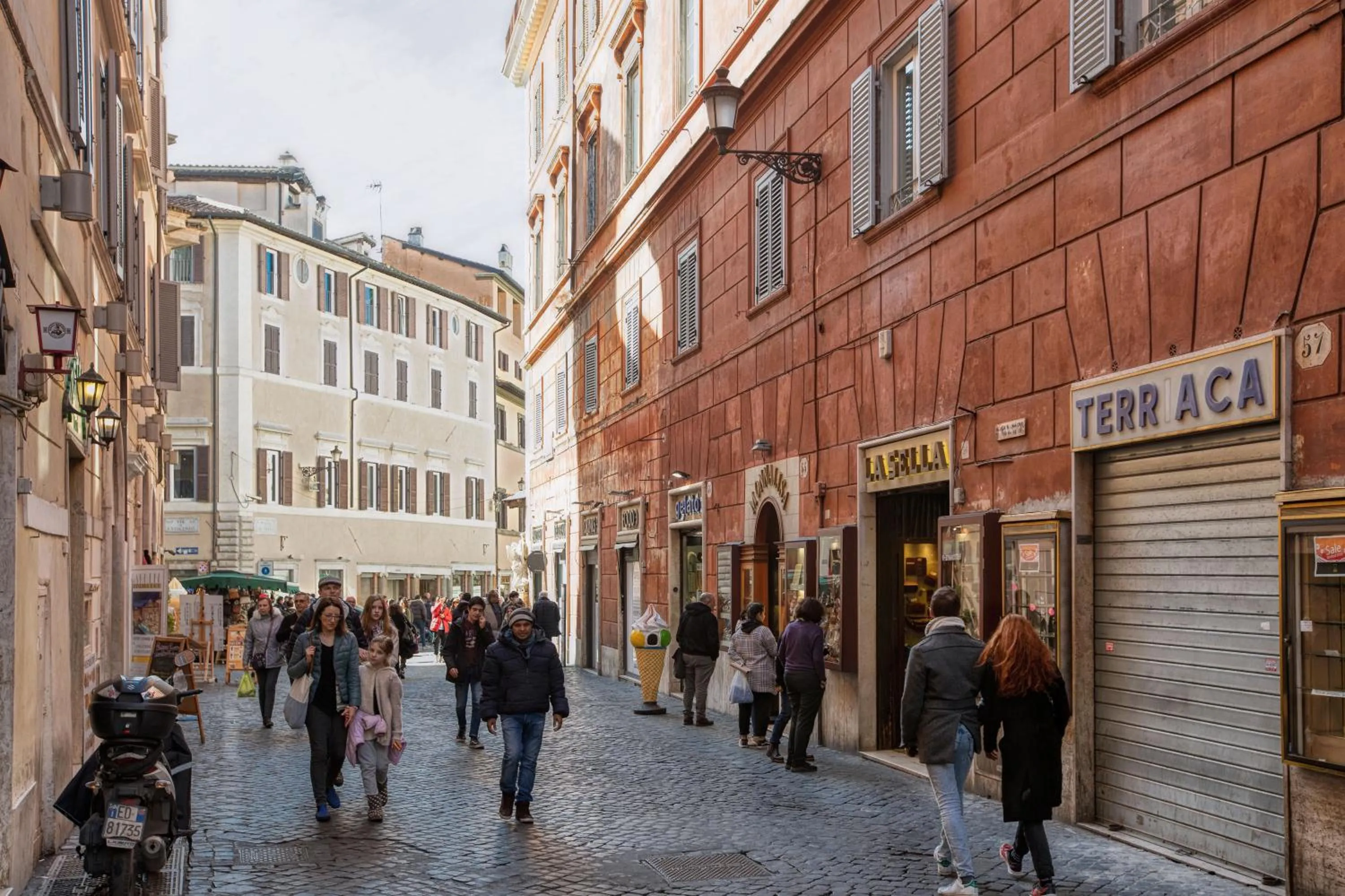 Property building in BQ House Trevi Luxury Rooms