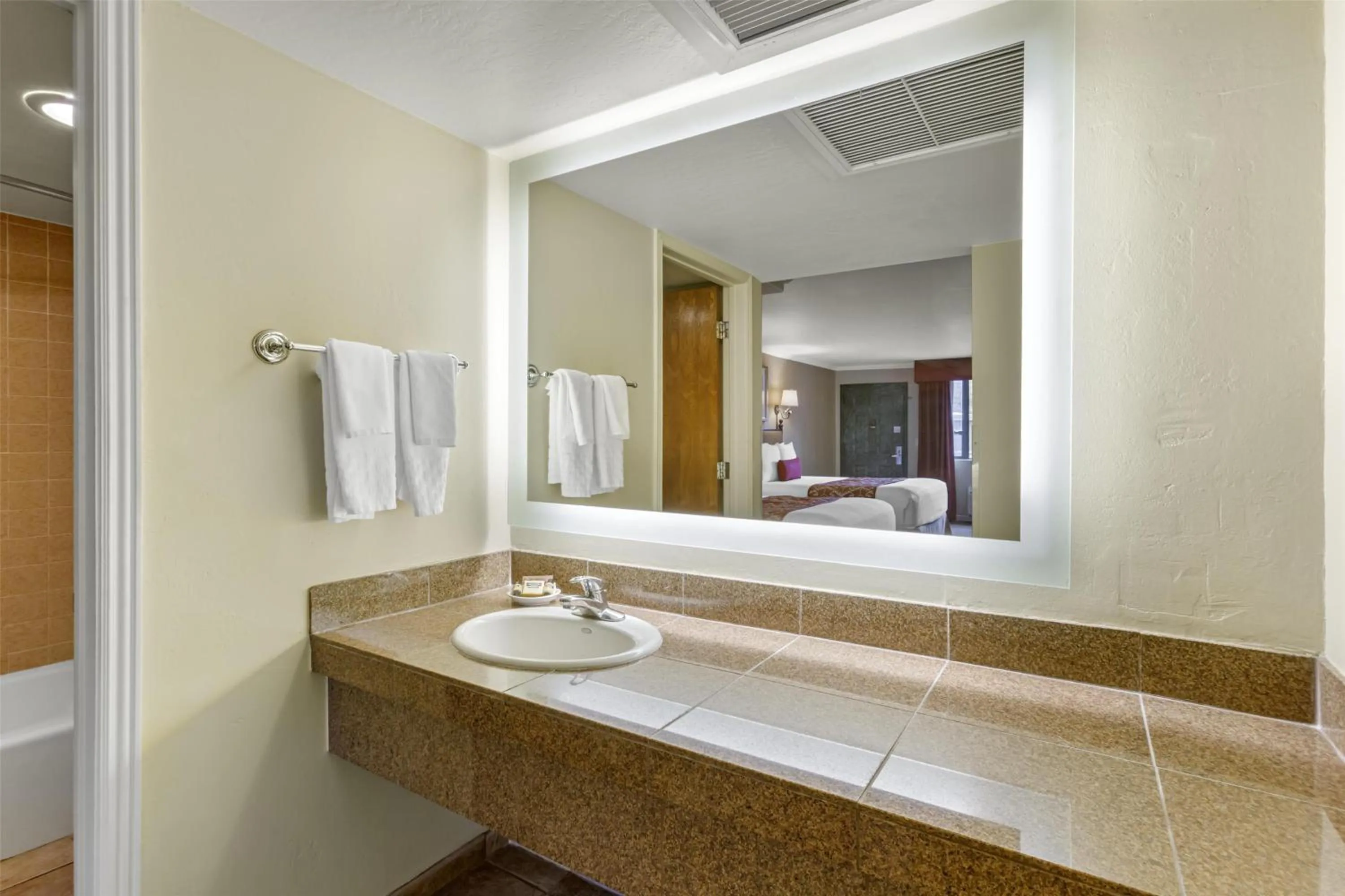 Bathroom in Best Western Plus Arroyo Roble Hotel & Creekside Villas