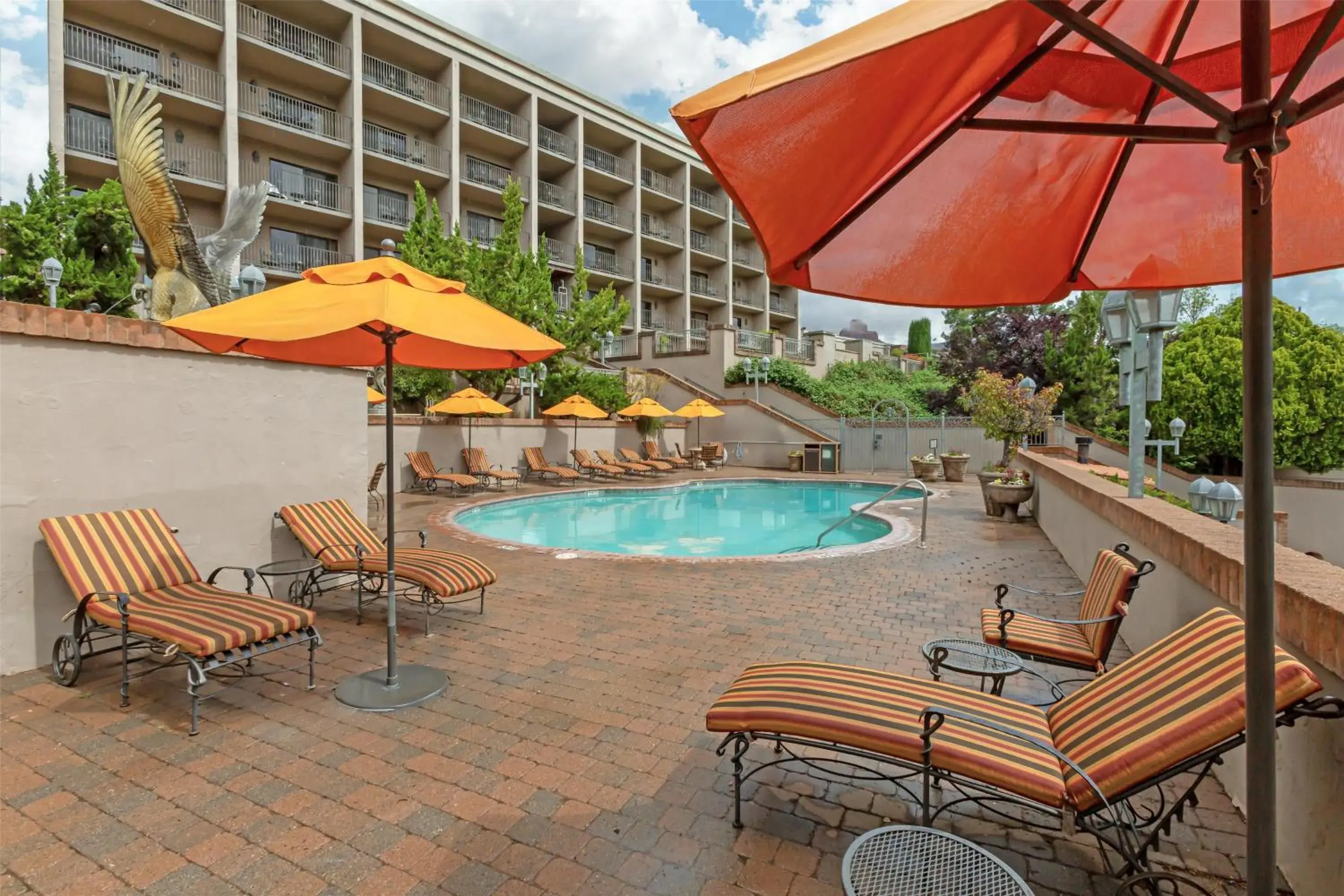 Pool view in Best Western Plus Arroyo Roble Hotel & Creekside Villas Pool view in Best Western Plus Arroyo Roble Hotel & Creekside Villas