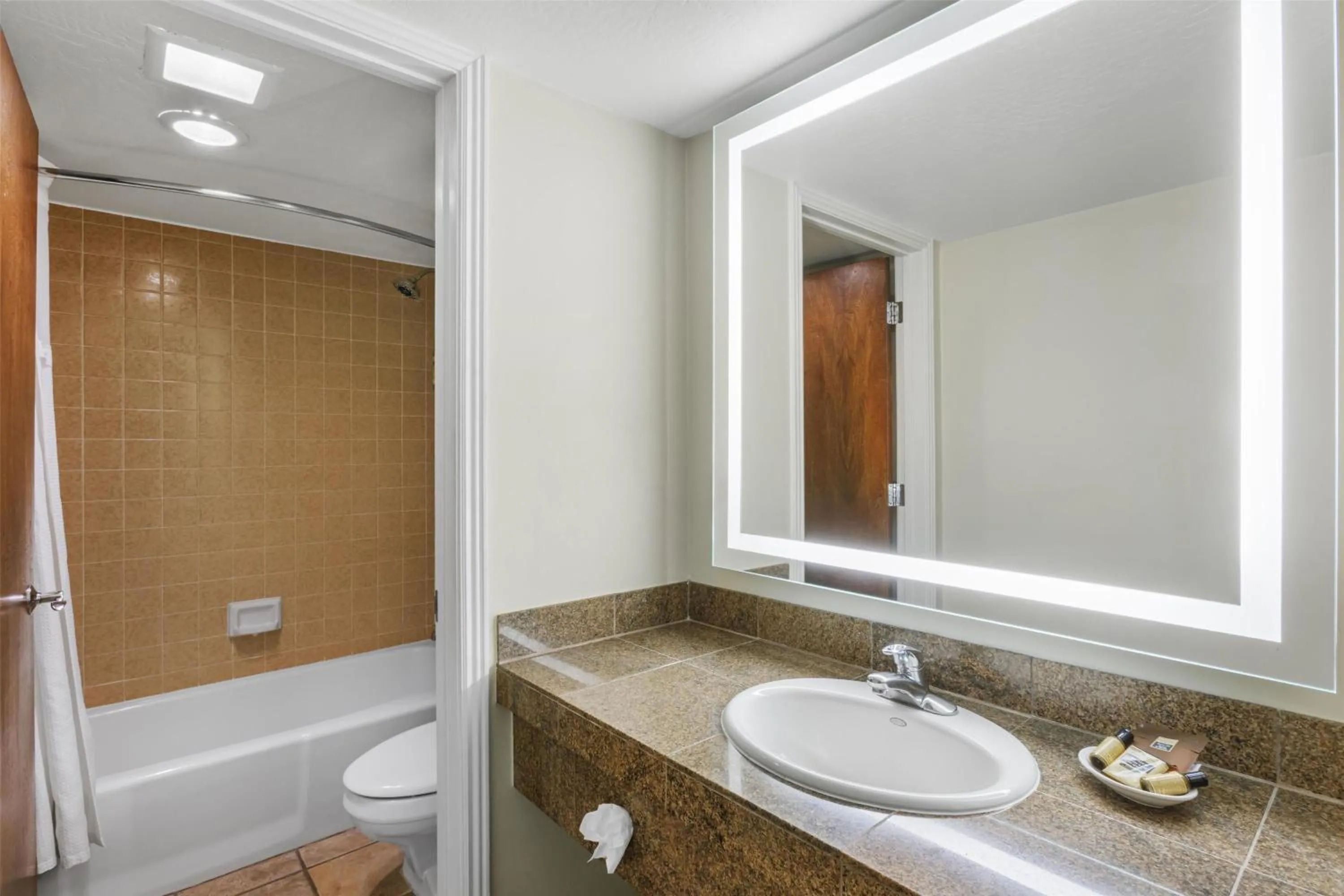 Bathroom in Best Western Plus Arroyo Roble Hotel & Creekside Villas