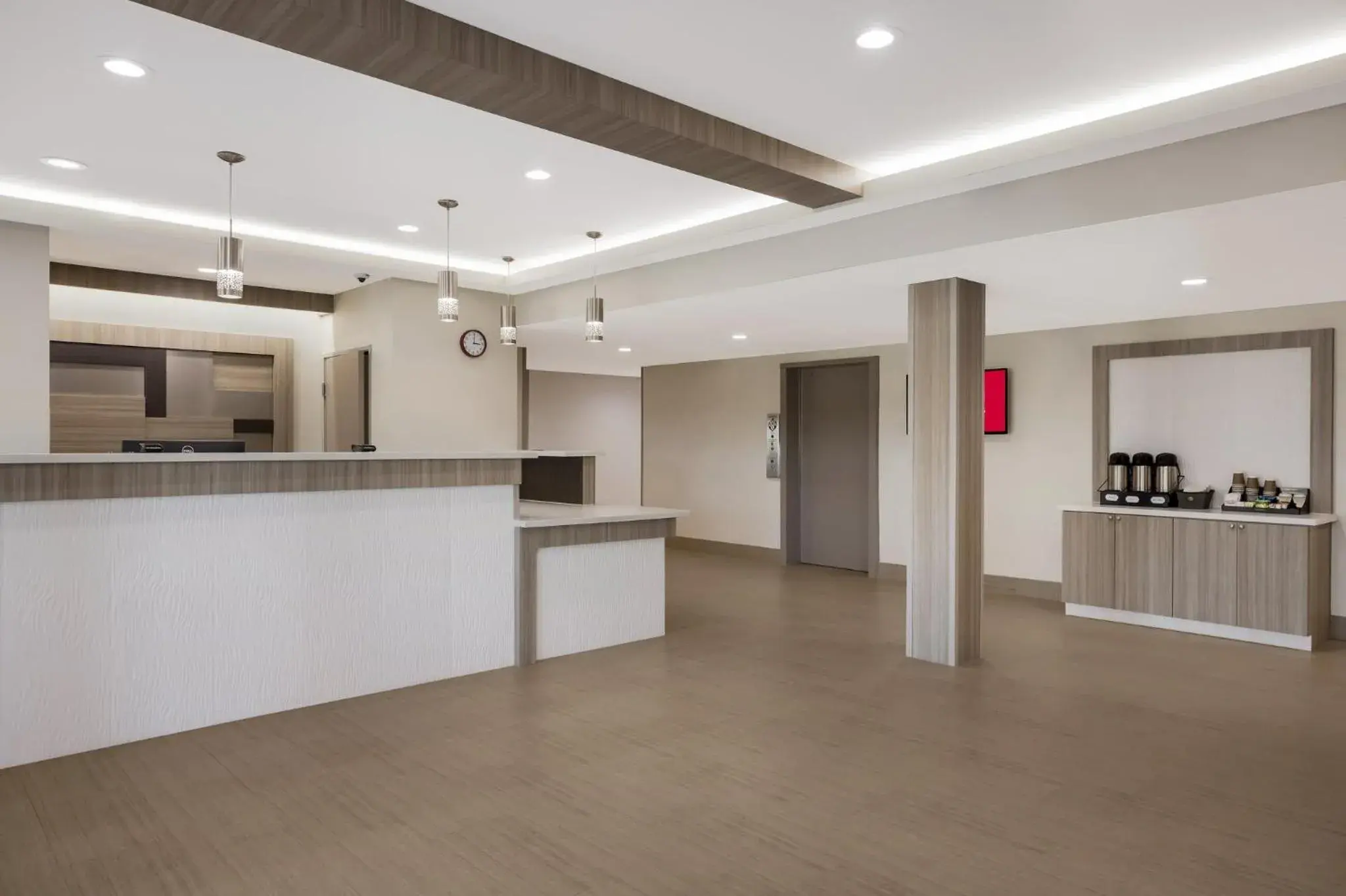 Lobby or reception in Red Roof Inn Sulphur Lobby or reception in Red Roof Inn Sulphur