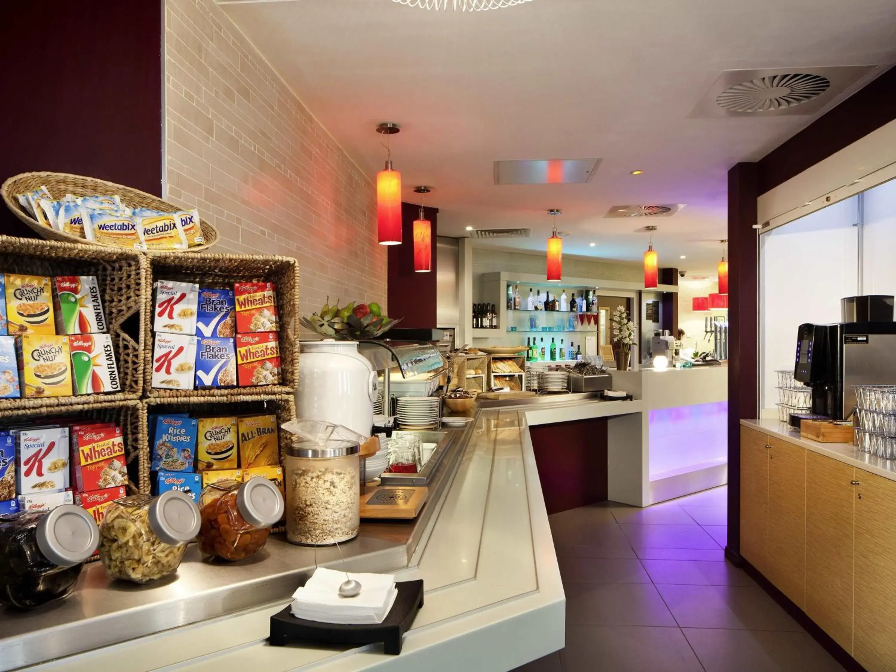 Breakfast in ibis Aberdeen Centre – Quayside Breakfast in ibis Aberdeen Centre – Quayside