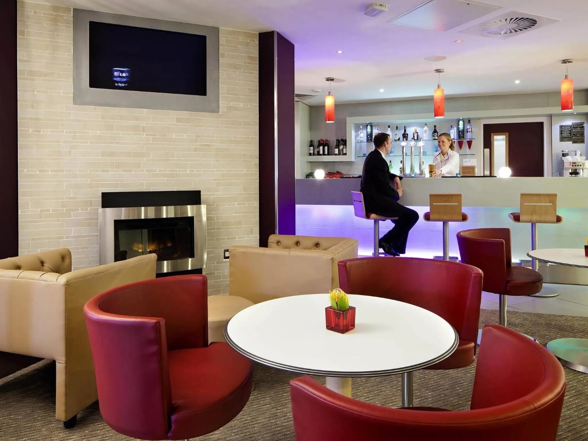 Lounge or bar in ibis Aberdeen Centre – Quayside