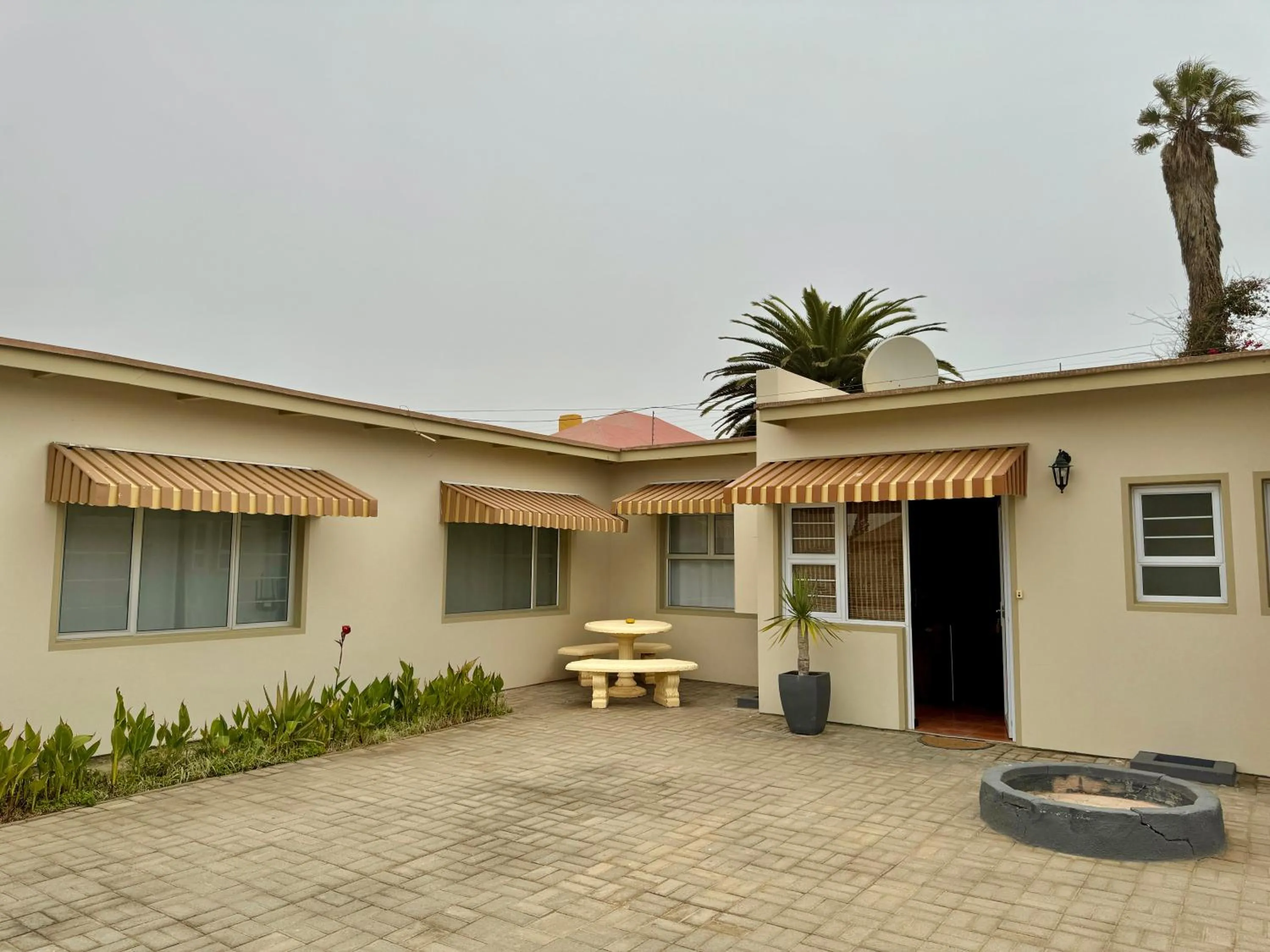 Parking in Bushbabies-Inn Self-Catering Accommodation