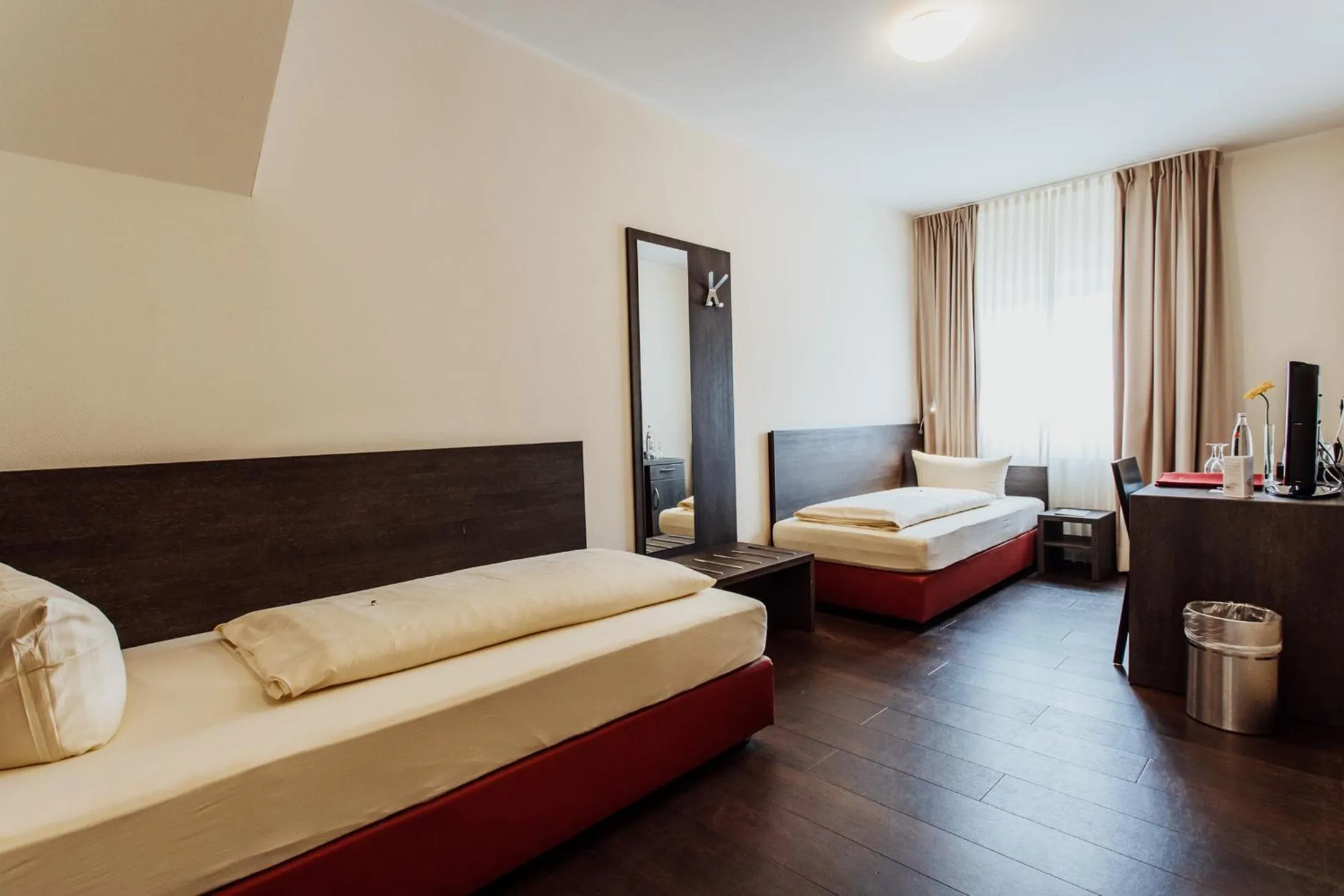 Photo of the whole room, Bed in Hotel Bloemfontein