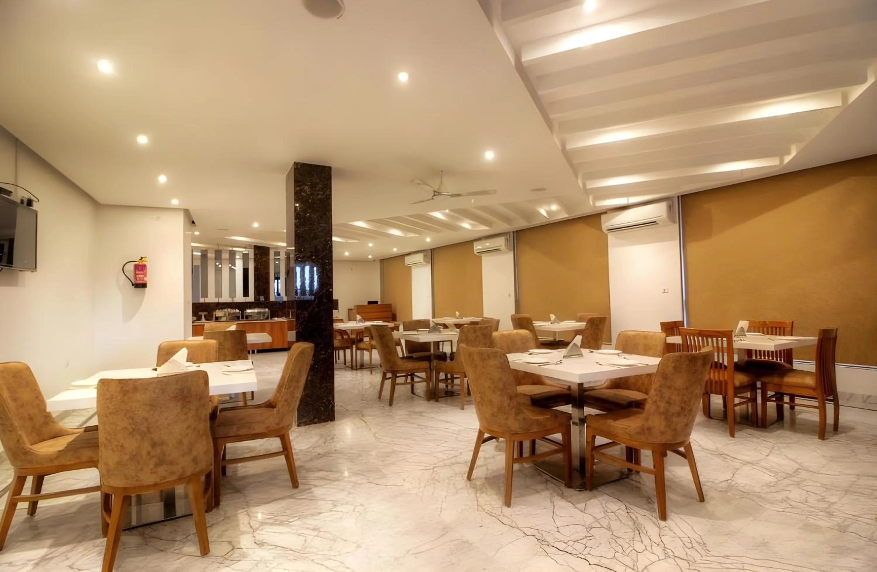 Hotel Almati Inn - Near Delhi Airport