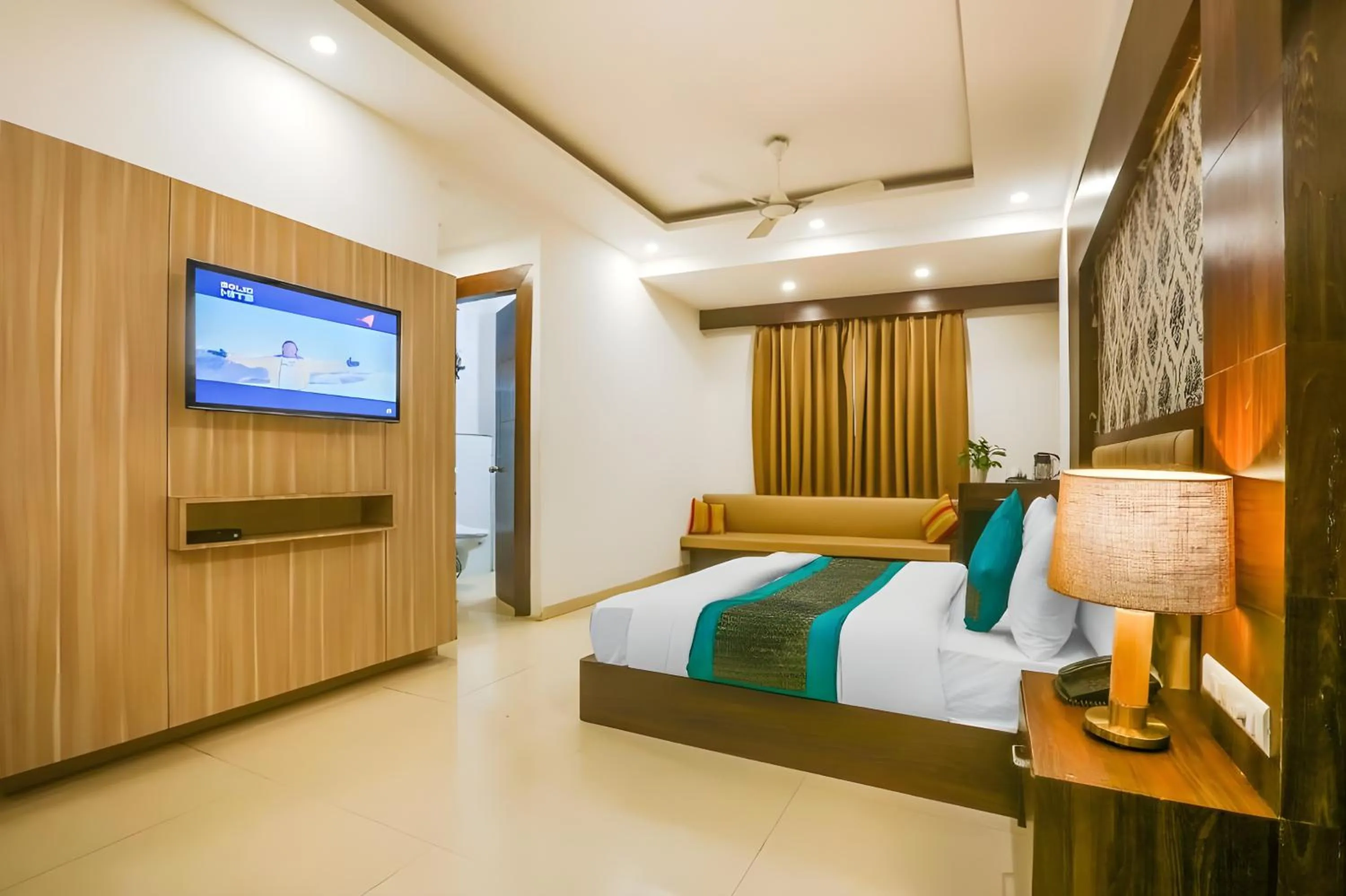 Hotel Almati Inn - Near Delhi Airport