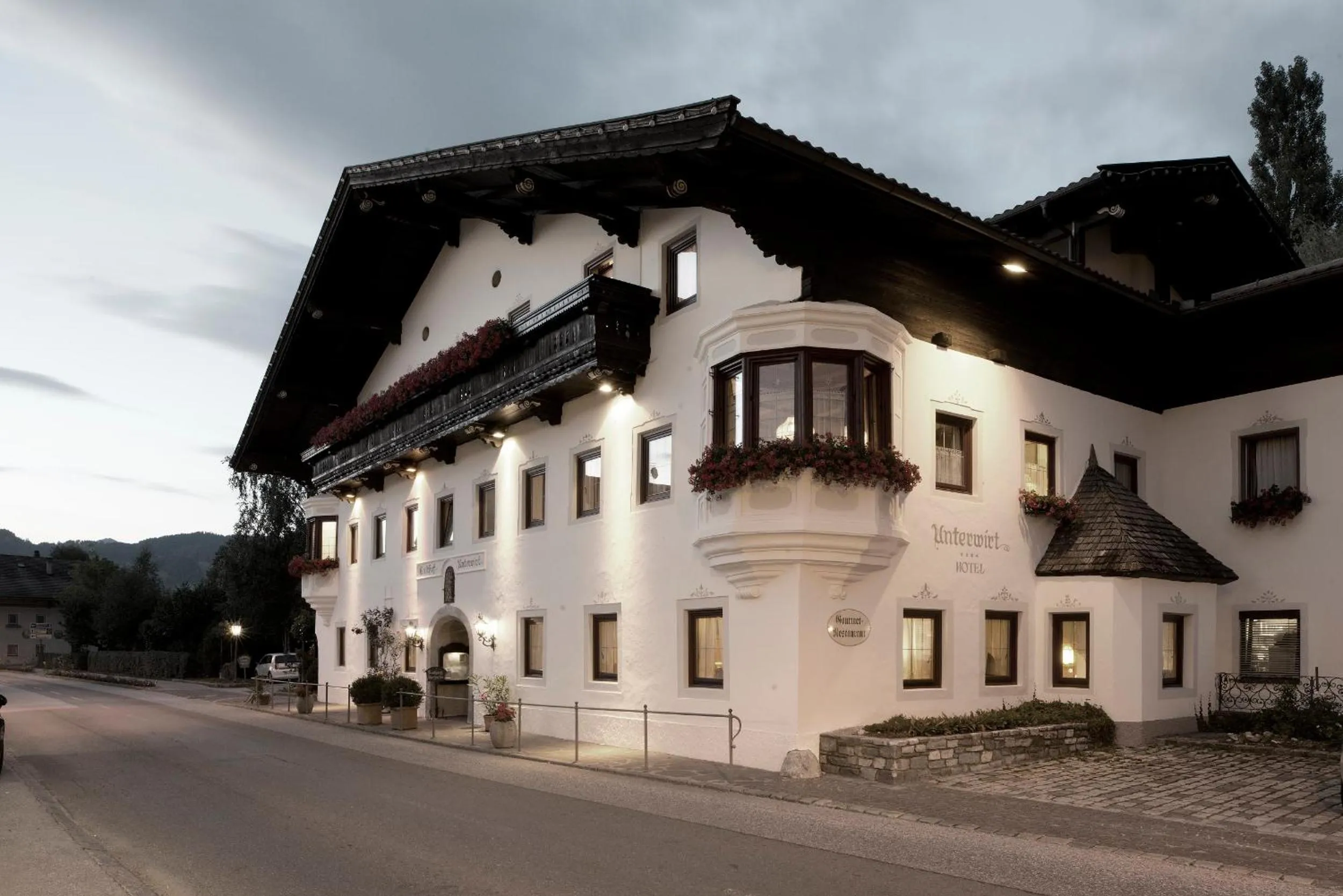 Facade/entrance in Unterwirt - Restaurant & Gasthof Ebbs