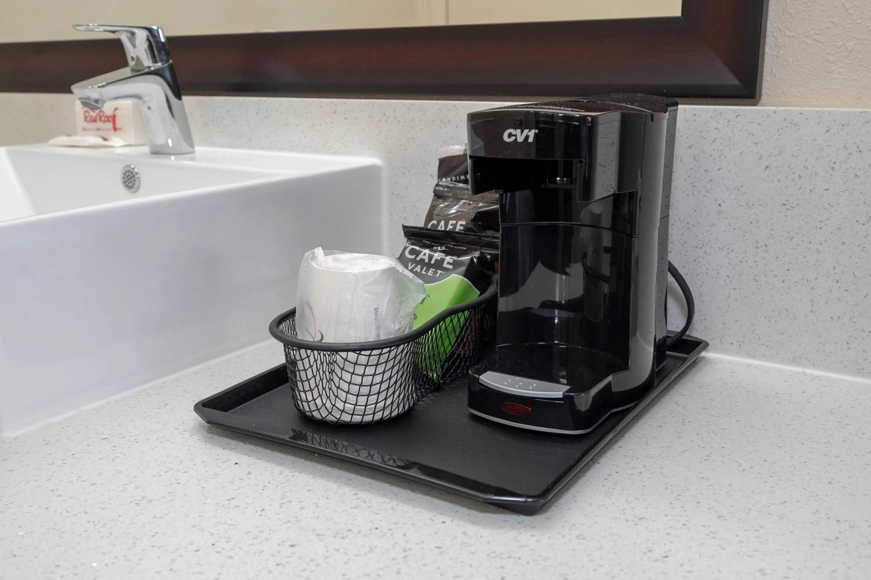 Photo of the whole room in Red Roof Inn Freehold