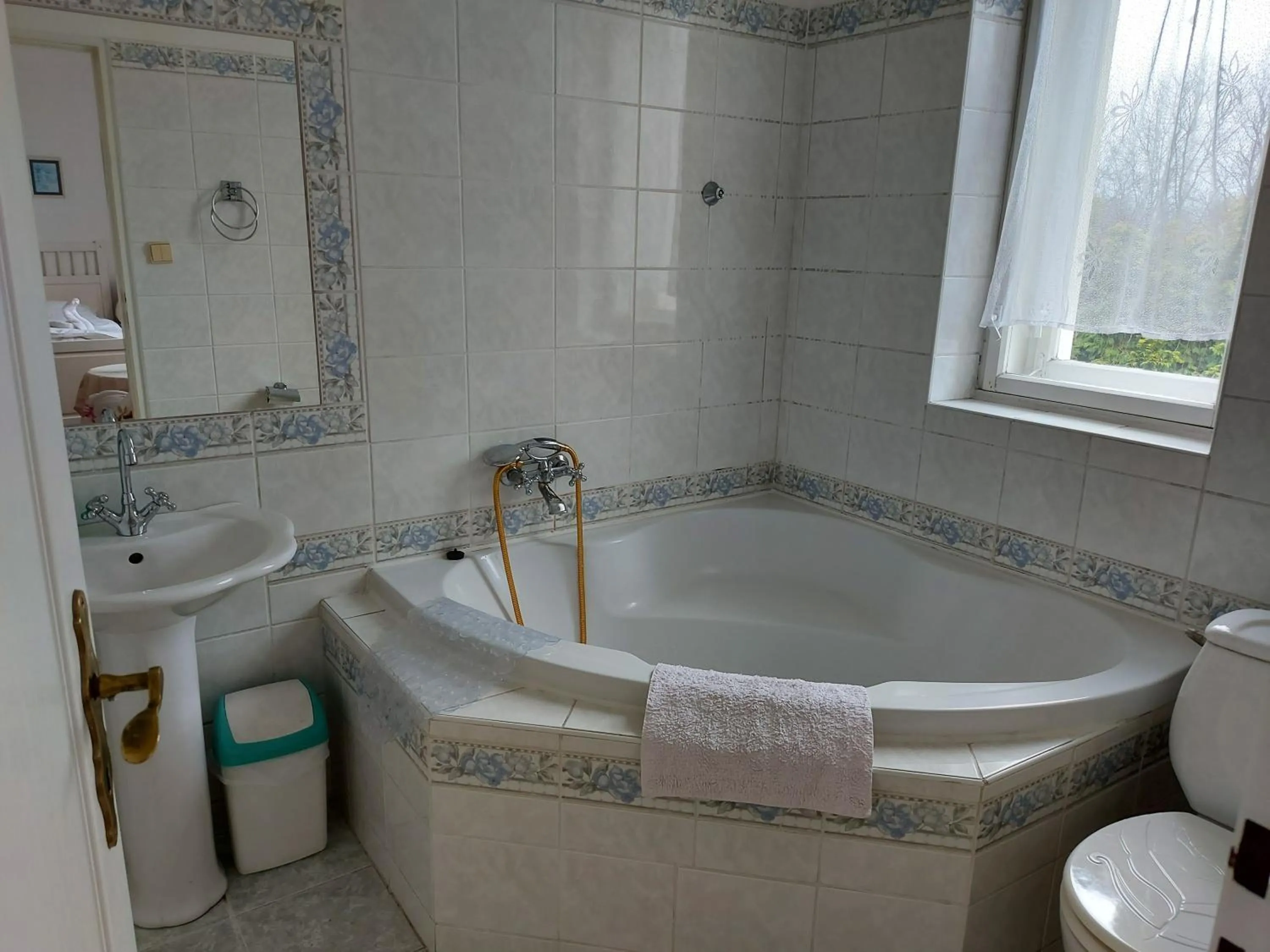 Bathroom in Hotel Garni