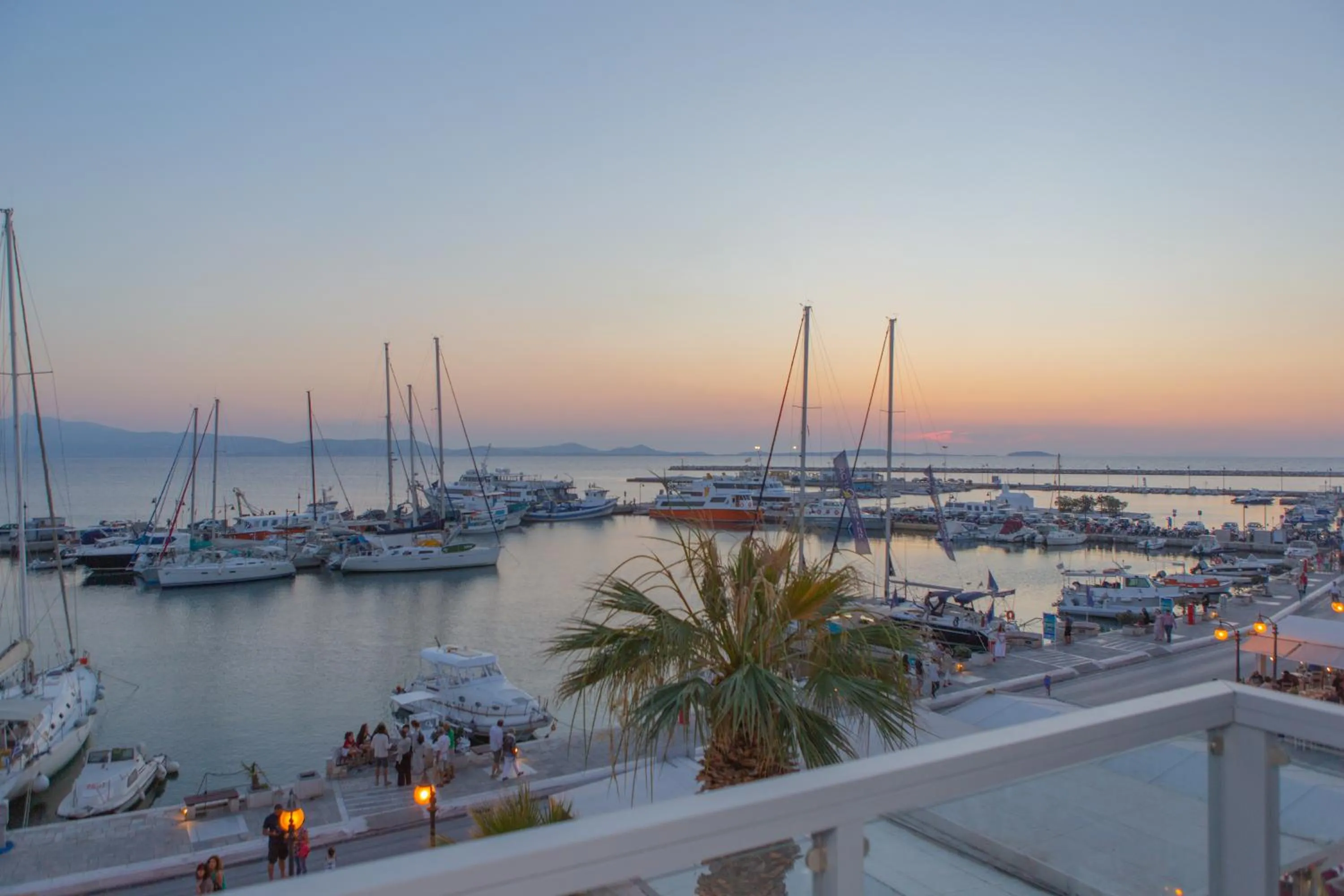 Naxos Riviera Suites