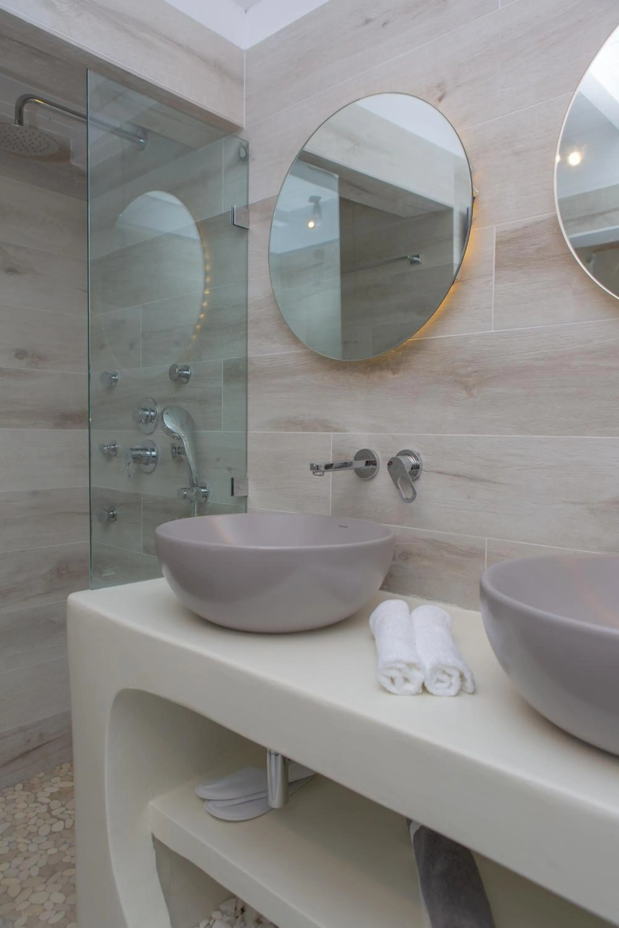 Naxos Riviera Suites