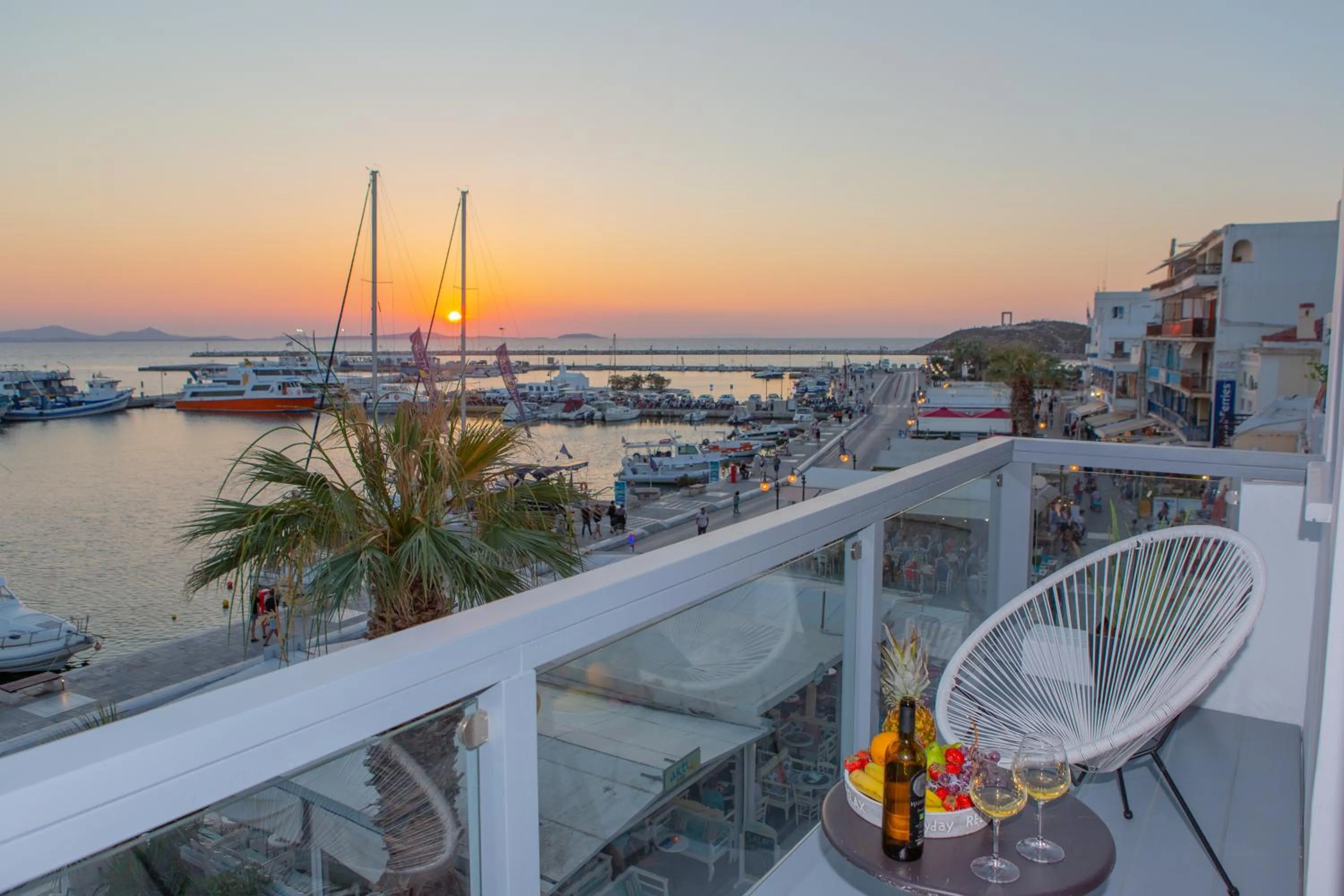Naxos Riviera Suites