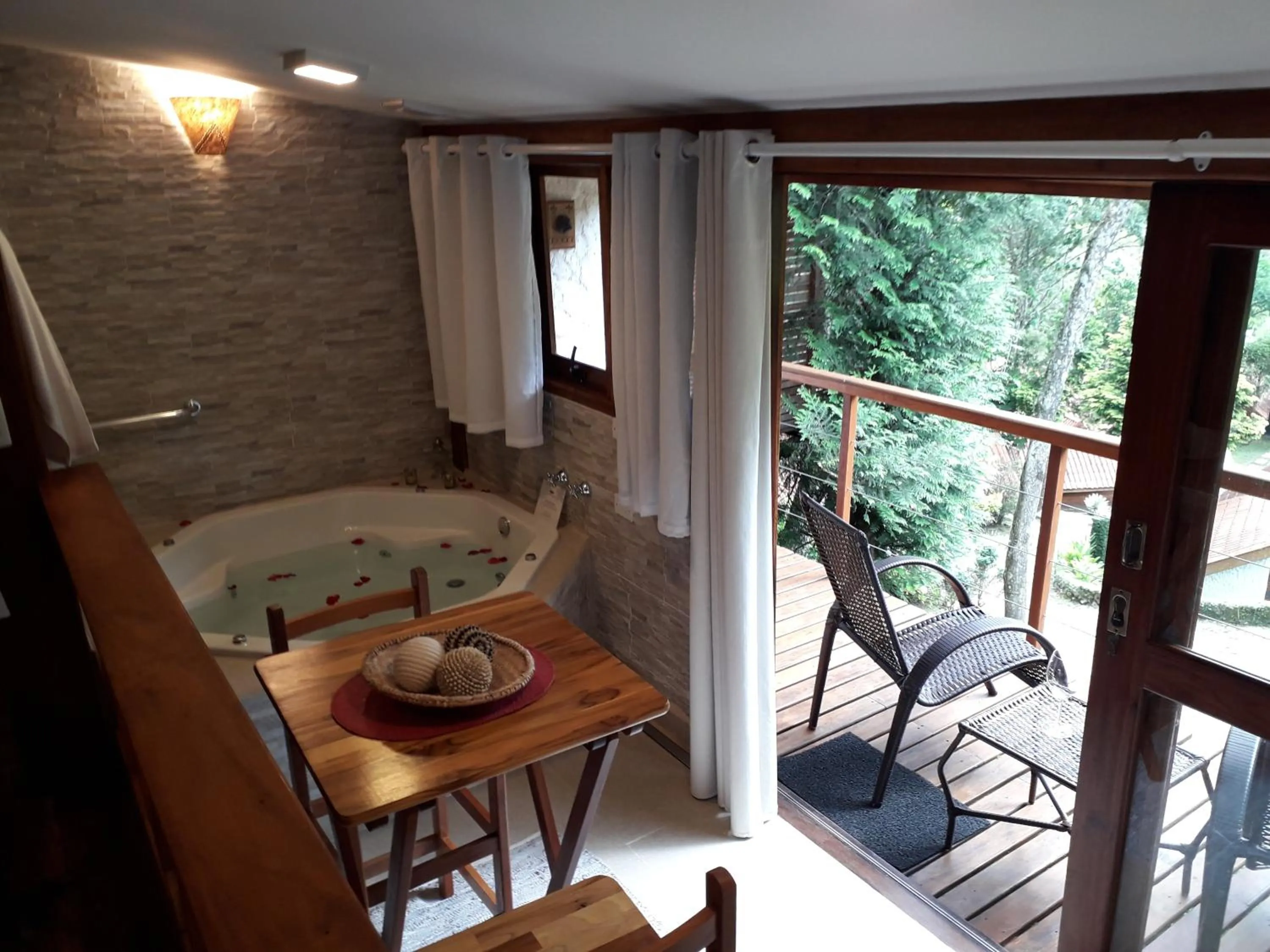 Hot Tub in Pousada Solar D'Araucaria