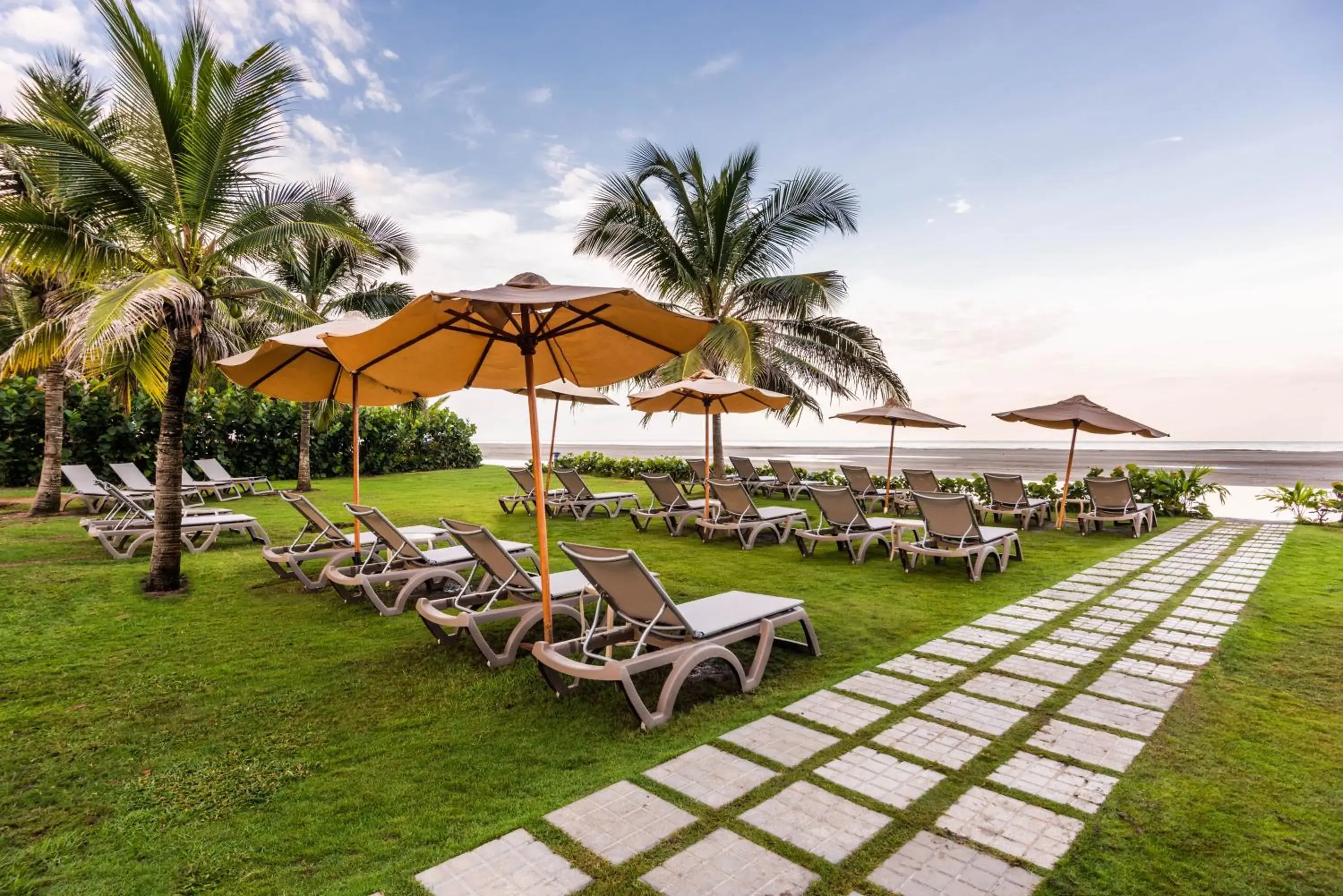 Property building in Holiday Inn Cartagena Morros by IHG Property building in Holiday Inn Cartagena Morros by IHG