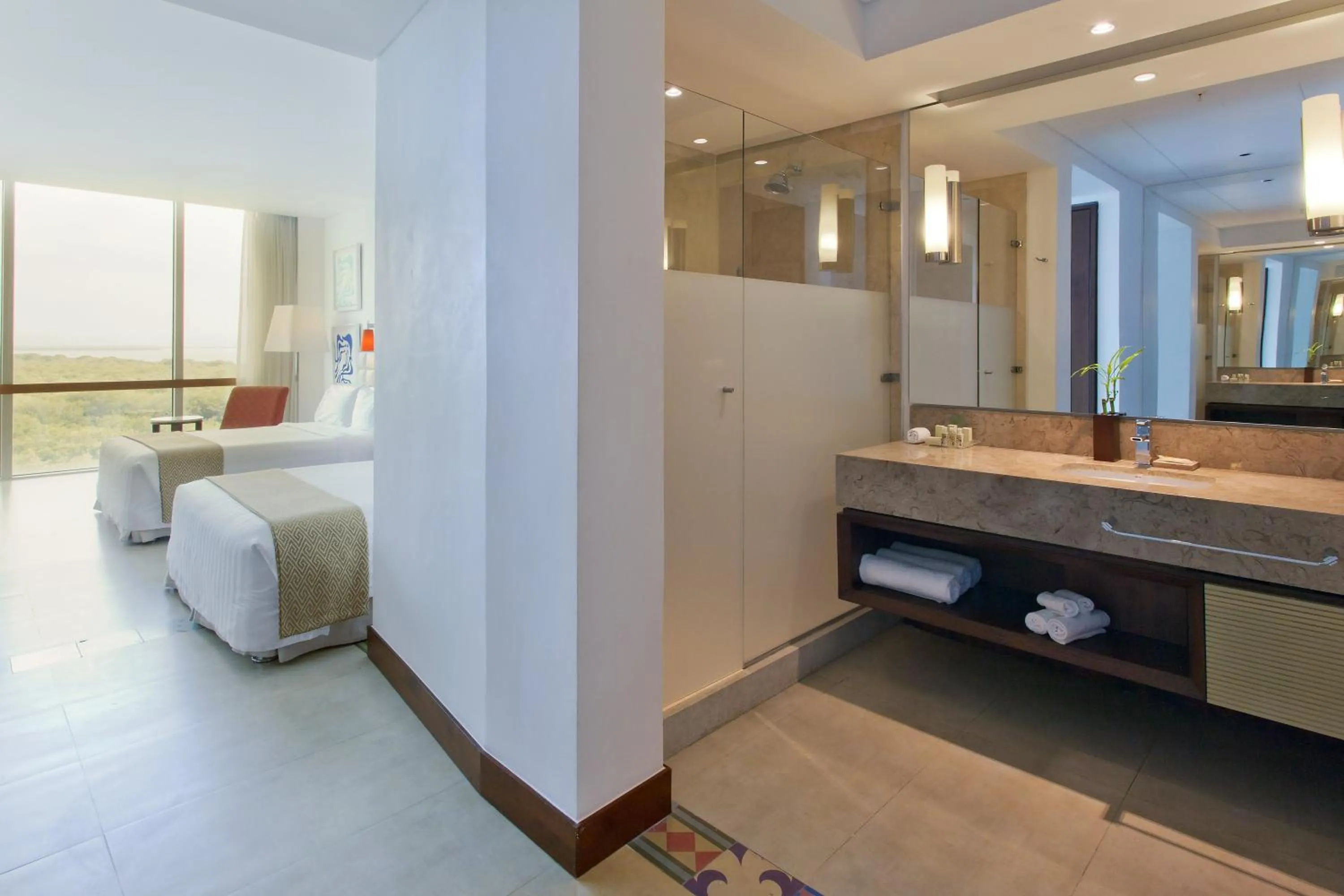 Bathroom, Bed in Holiday Inn Cartagena Morros by IHG