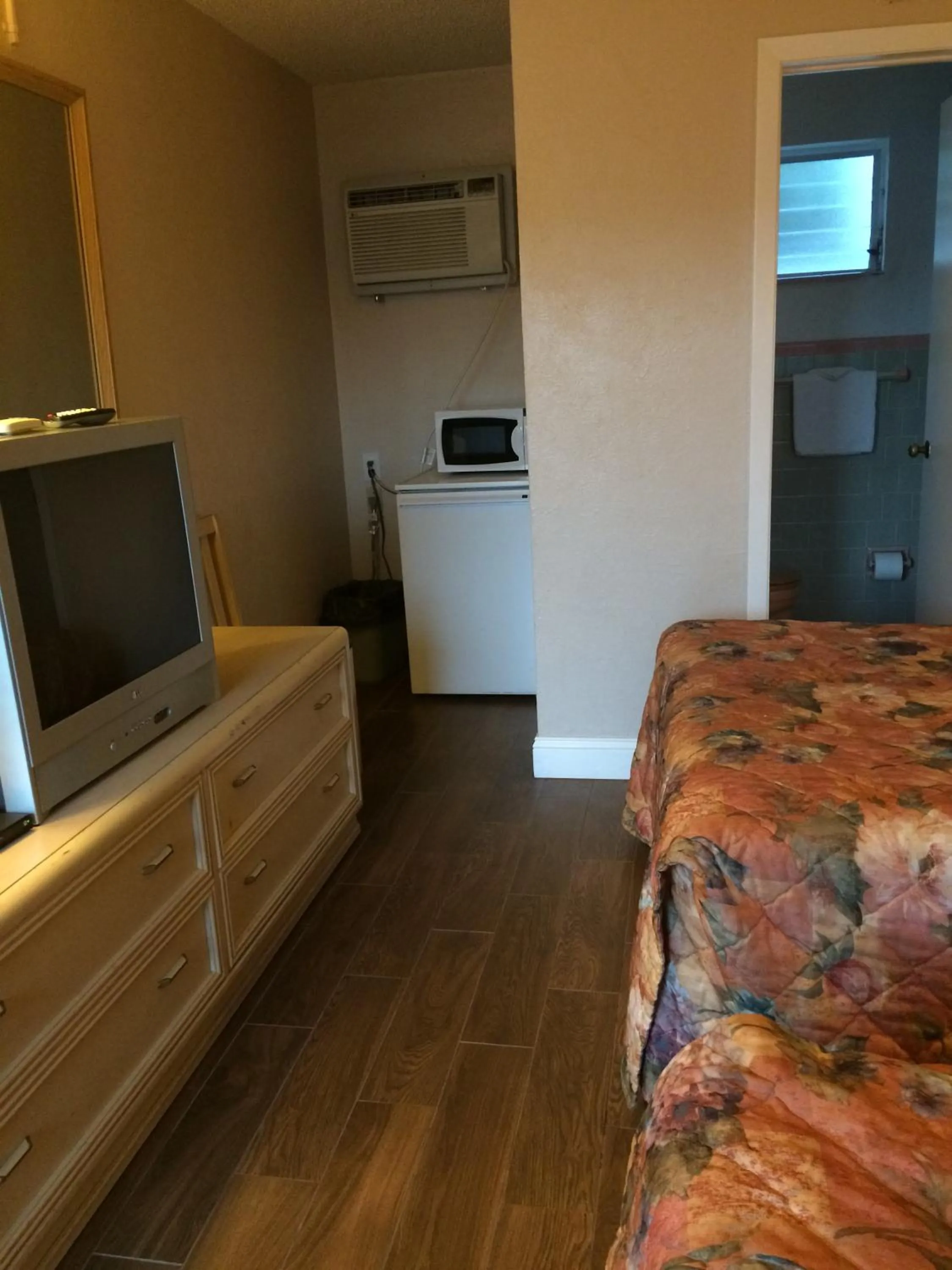 Decorative detail in Royal Court Motel