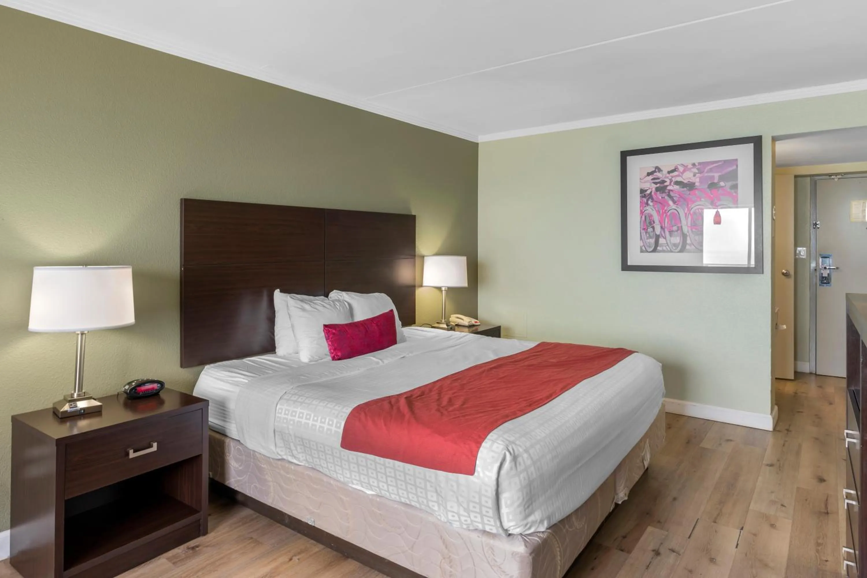 Bed in Sandcastle Resort