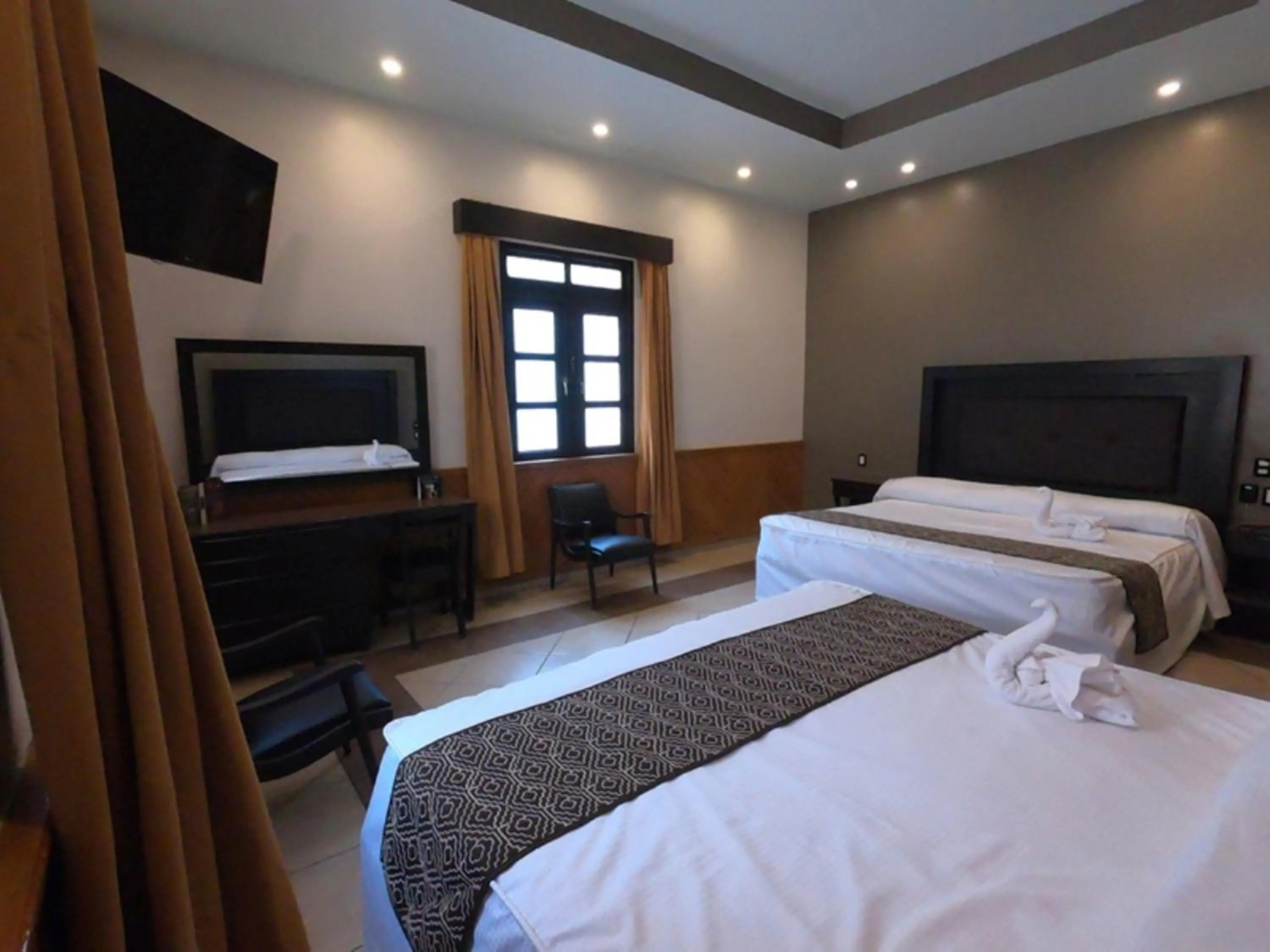 TV and multimedia, Bed in Hotel San Diego