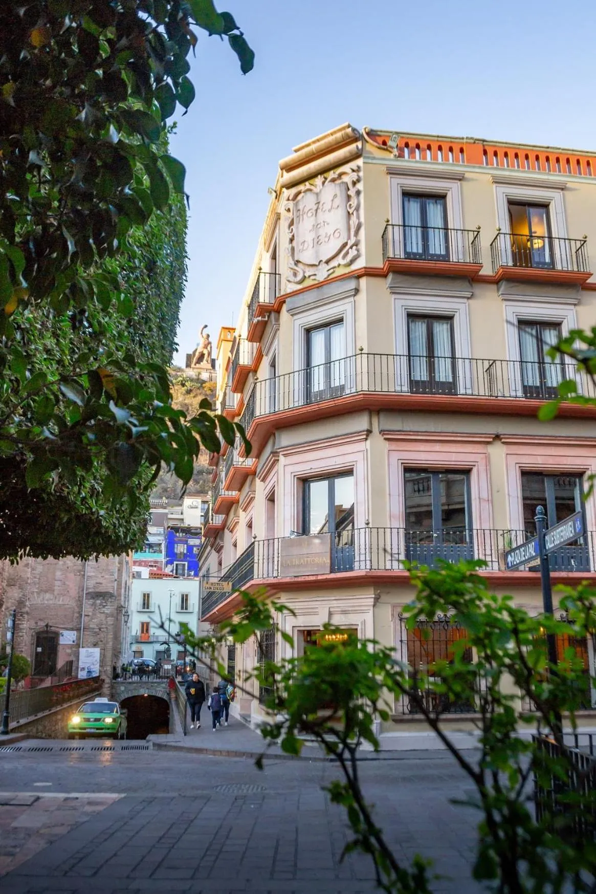 Property building in Hotel San Diego