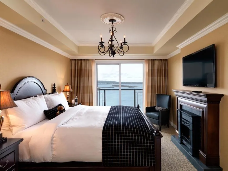 Bed in Oak Bay Beach Hotel