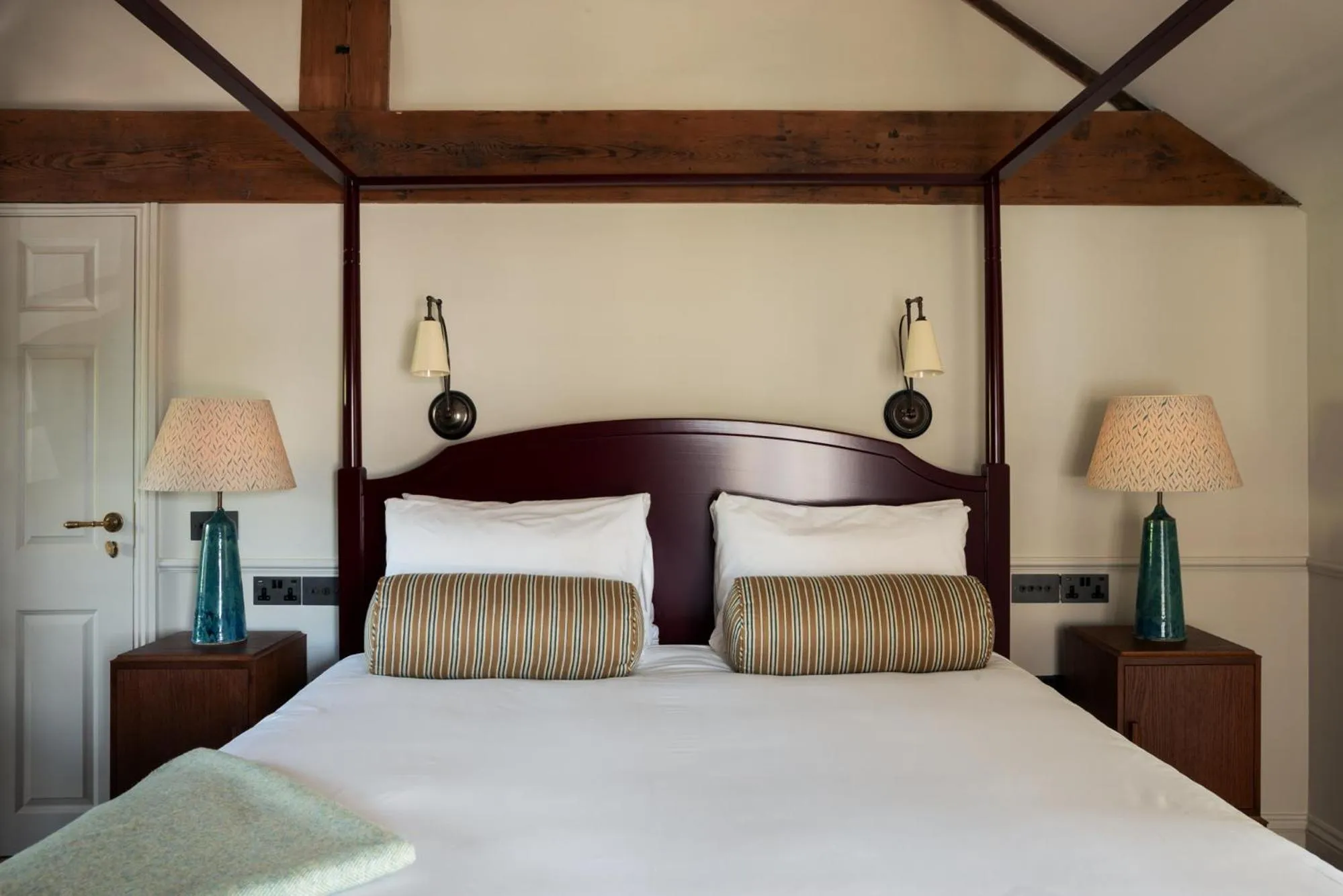 Bed in Cavendish Hotel