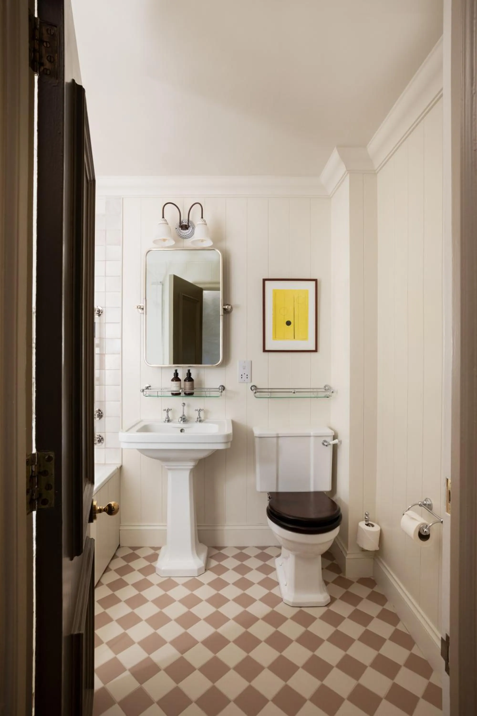 Bathroom in Cavendish Hotel