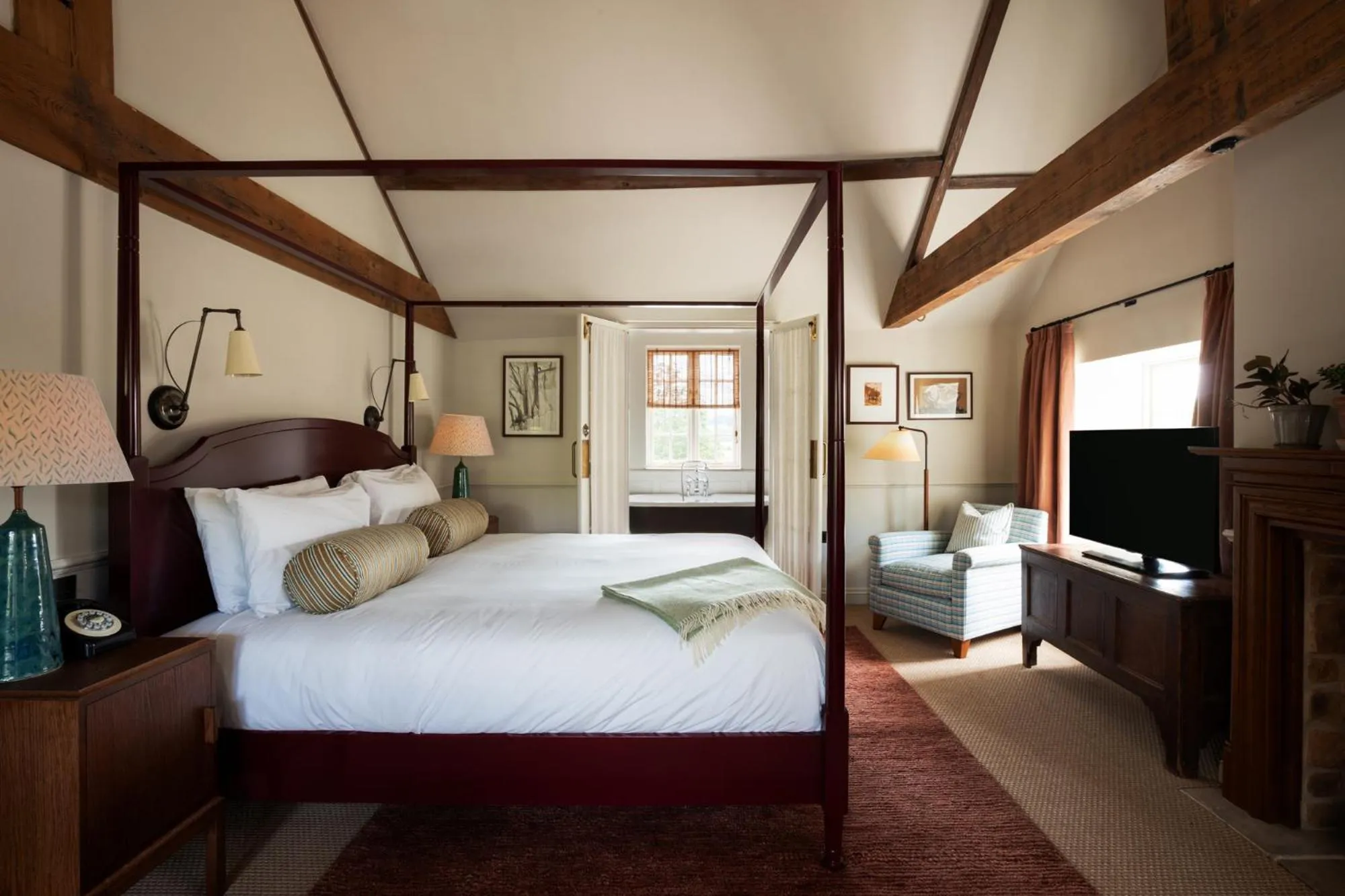 Bedroom, Bed in Cavendish Hotel