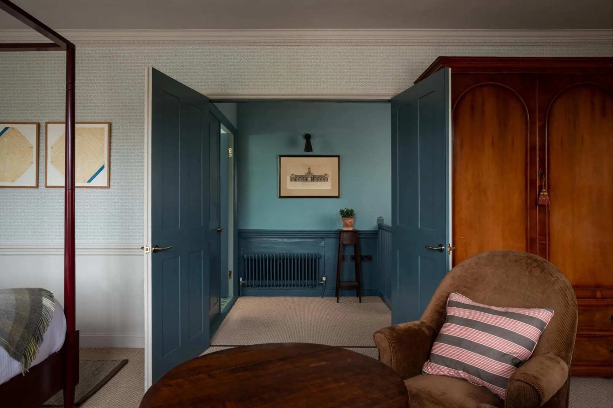Bedroom in Cavendish Hotel