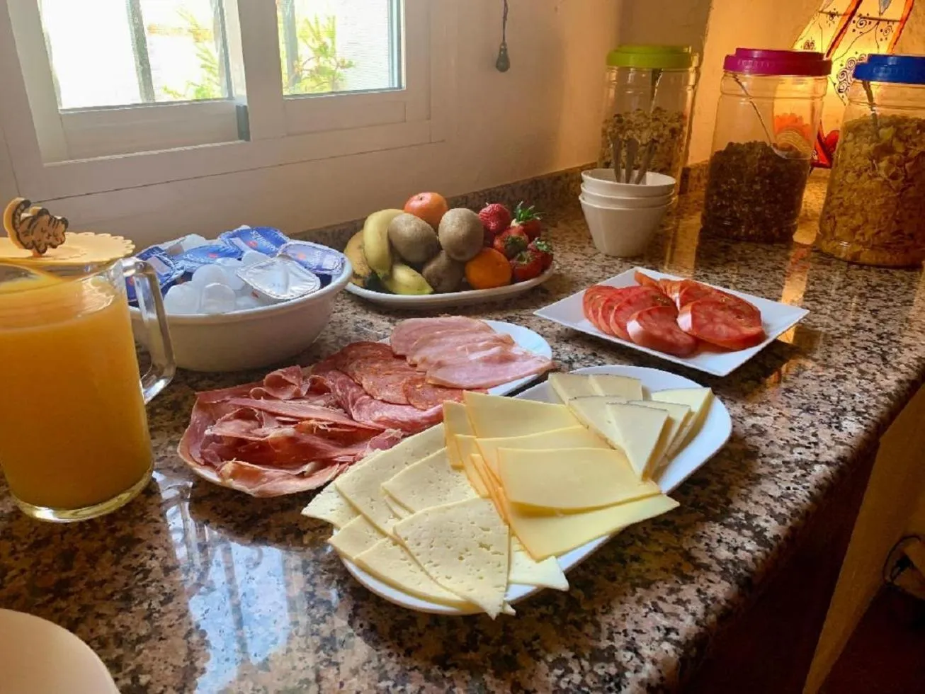 Breakfast in Cueva Romana, Adults Only Cave House