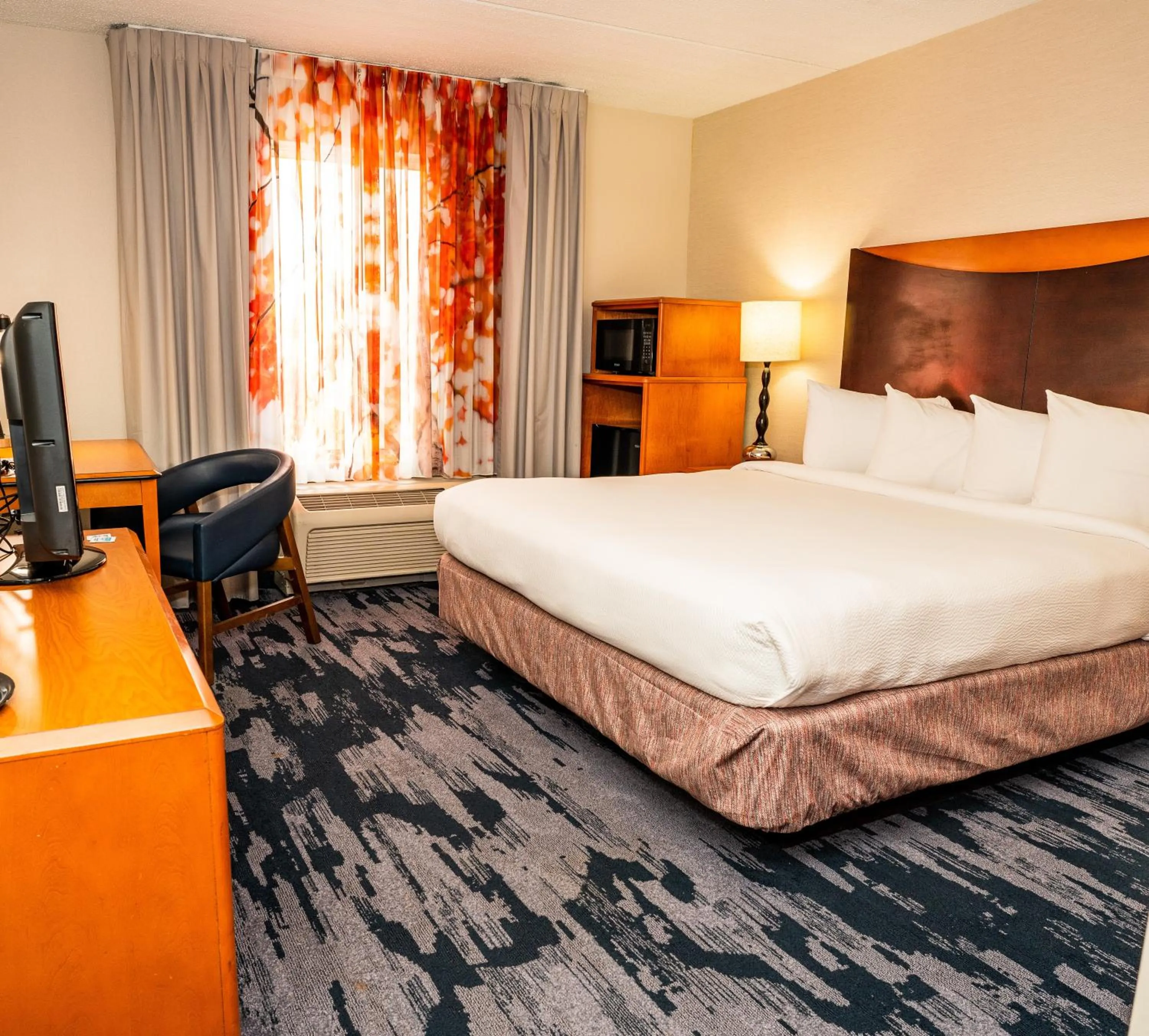 Bedroom, Bed in Fairfield by Marriott San Antonio Alamo Plaza Convention Center