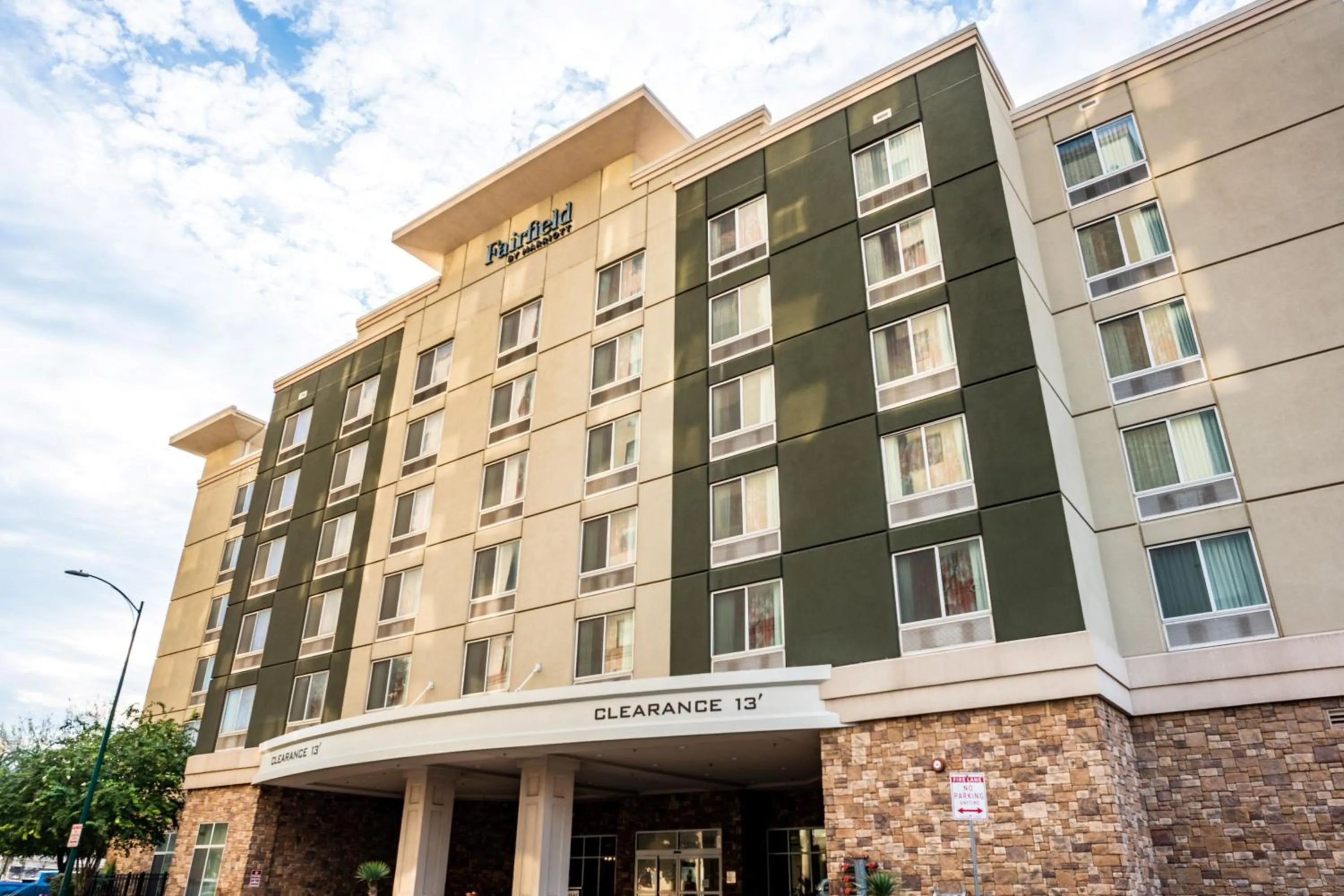 Property building in Fairfield by Marriott San Antonio Alamo Plaza Convention Center