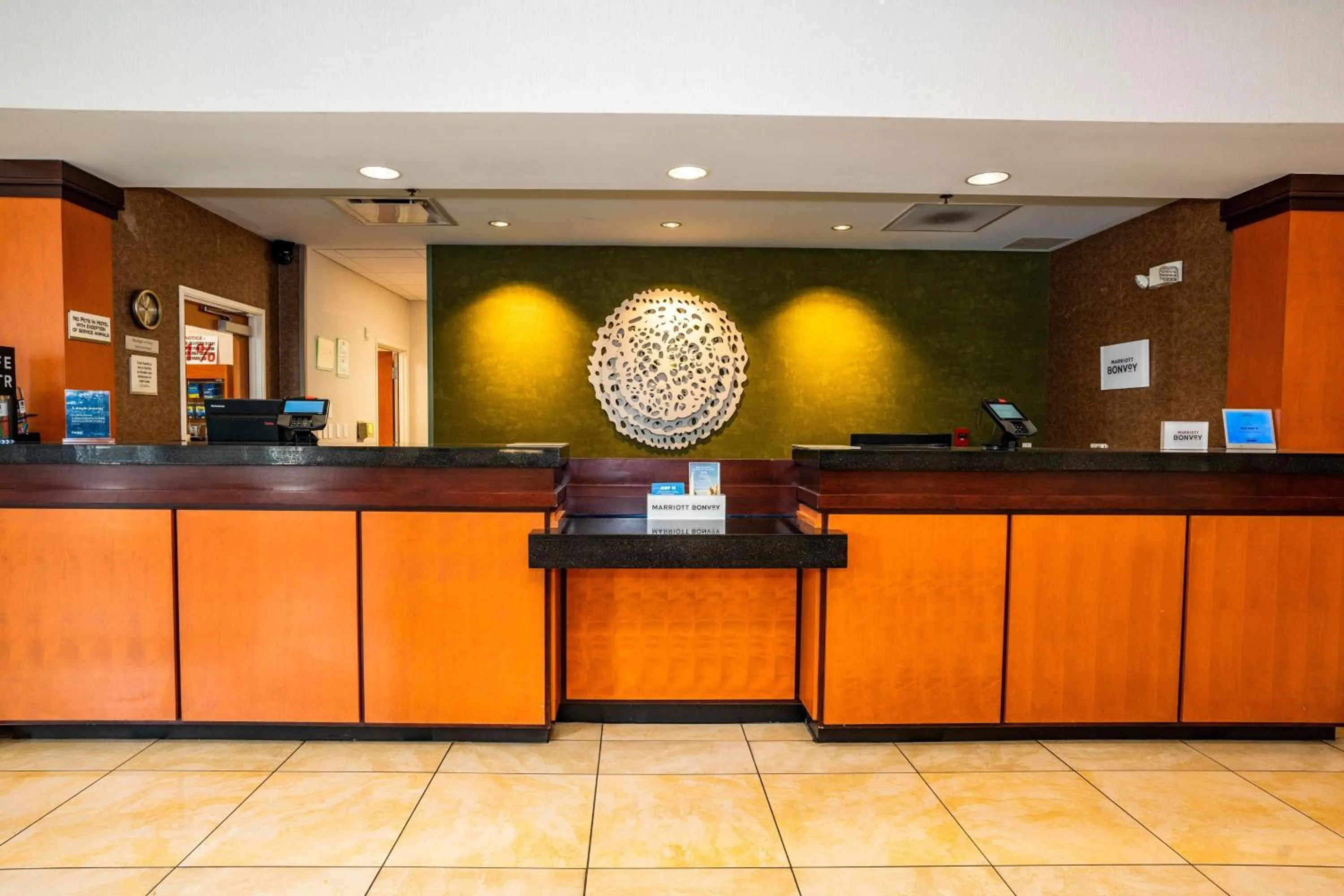 Lobby or reception in Fairfield by Marriott San Antonio Alamo Plaza Convention Center