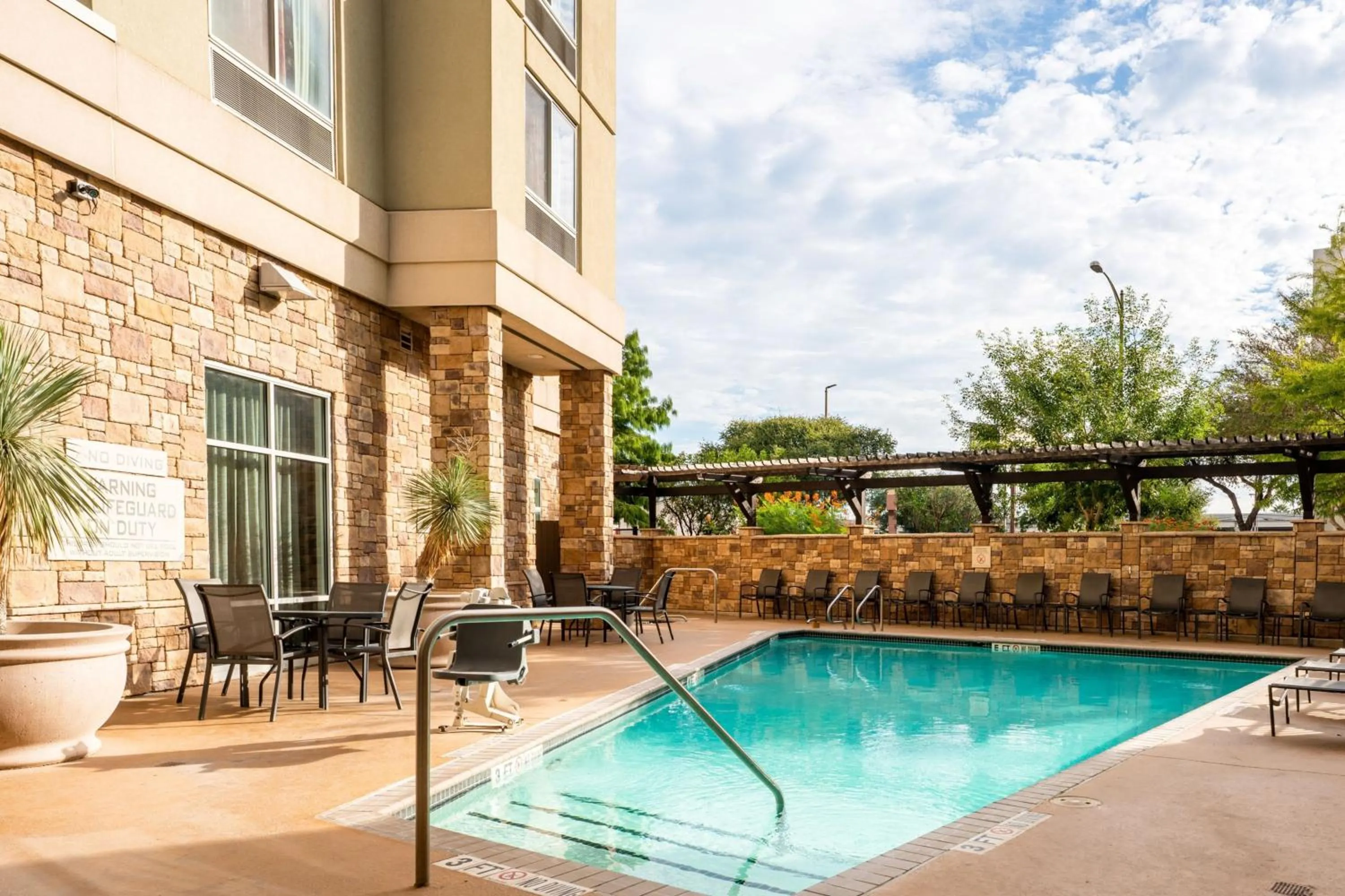 Swimming pool in Fairfield by Marriott San Antonio Alamo Plaza Convention Center