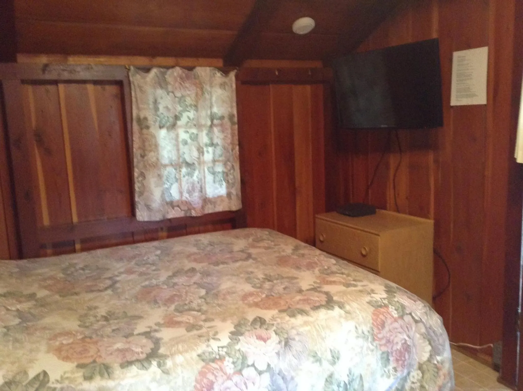 TV and multimedia, Bed in Addison's Bungalows