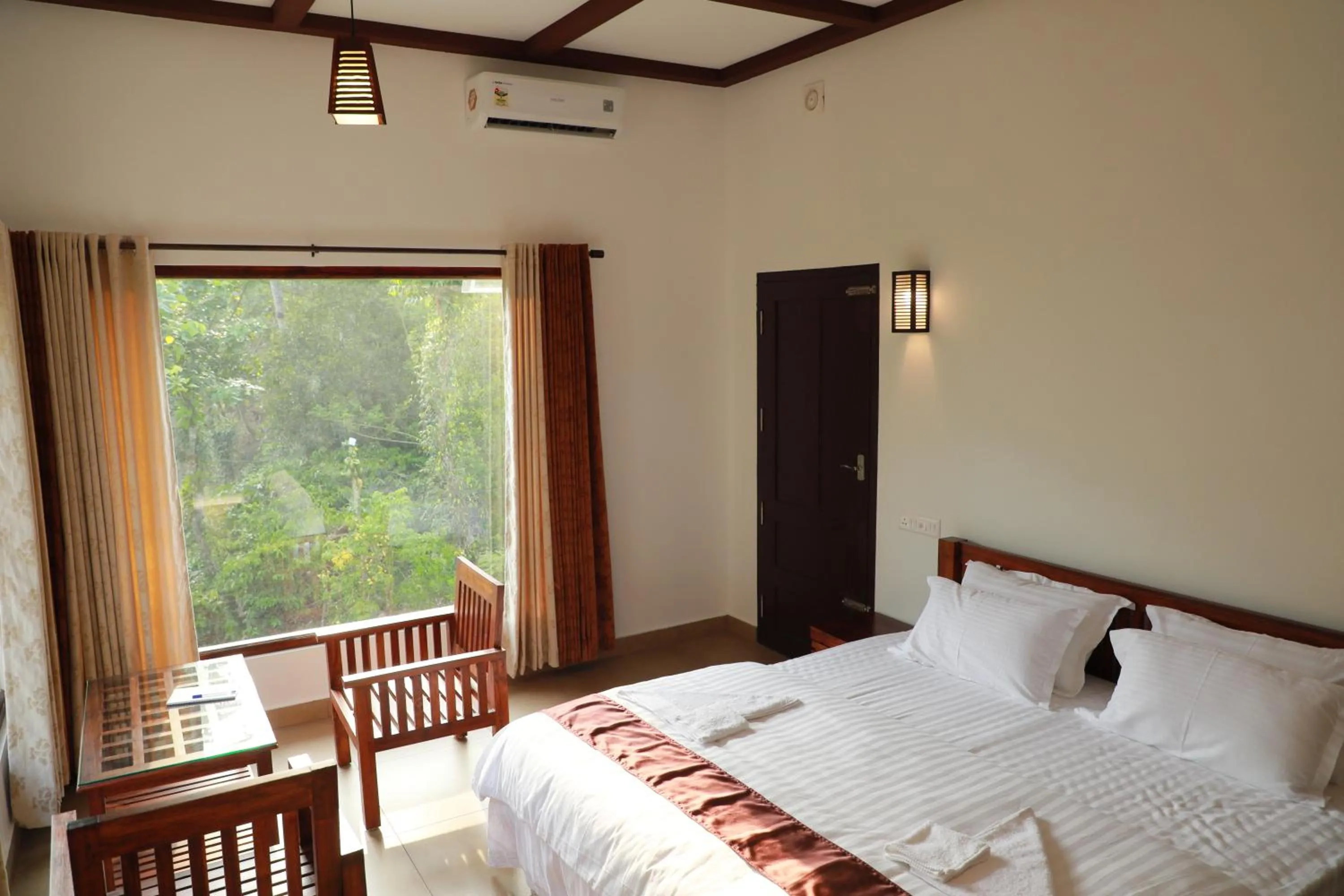 Garden view, Bed in Coffee and Pepper Plantation Homestay