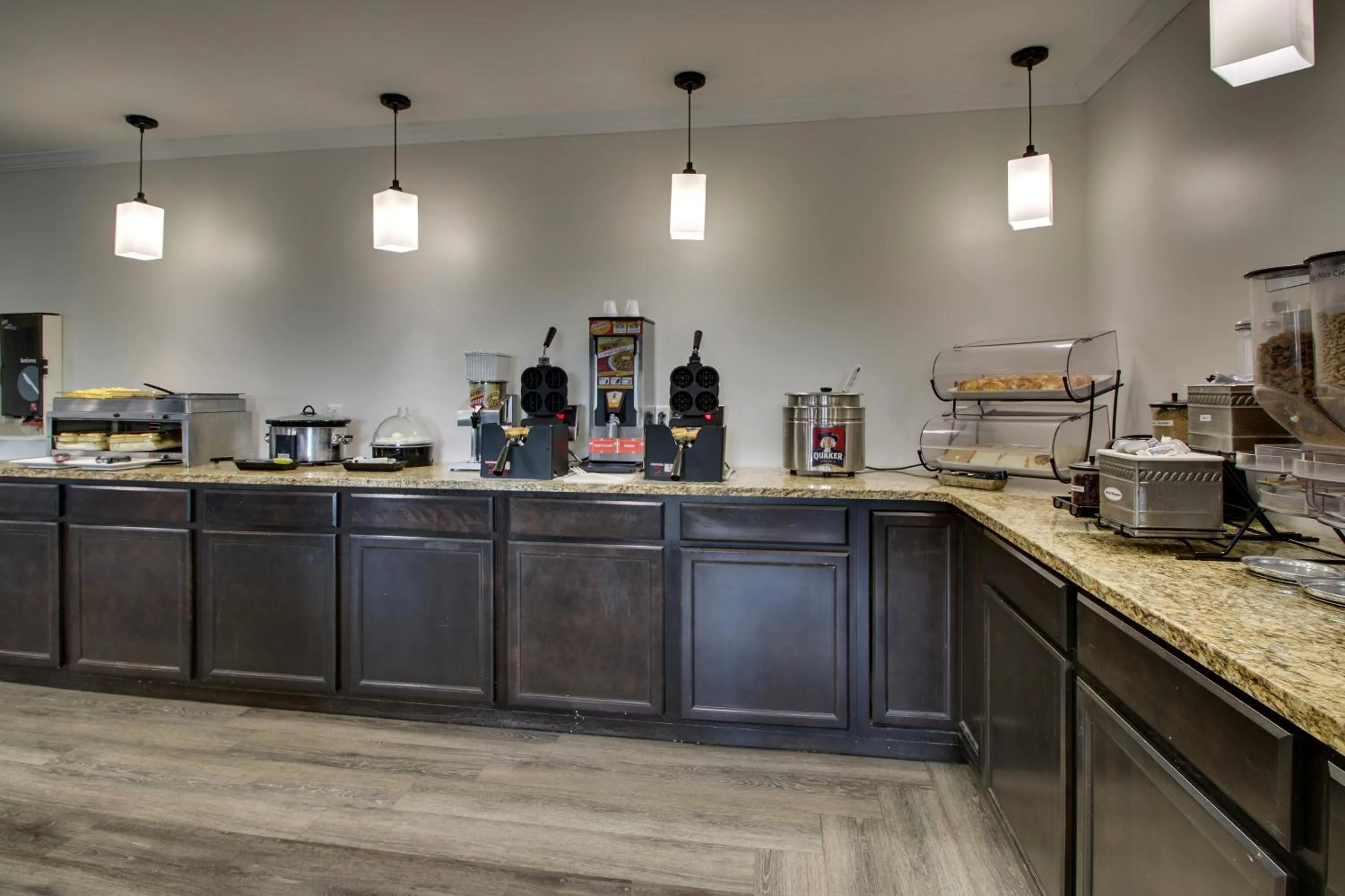 Breakfast in Greenfield Inn & Suites Elizabethtown, KY I65 Exit 94