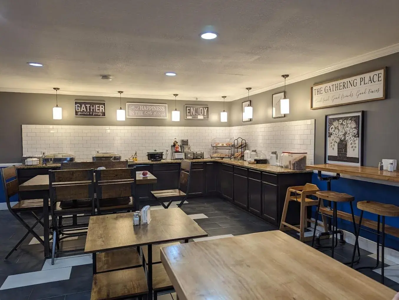 Breakfast in Greenfield Inn & Suites Elizabethtown, KY I65 Exit 94 Breakfast in Greenfield Inn & Suites Elizabethtown, KY I65 Exit 94