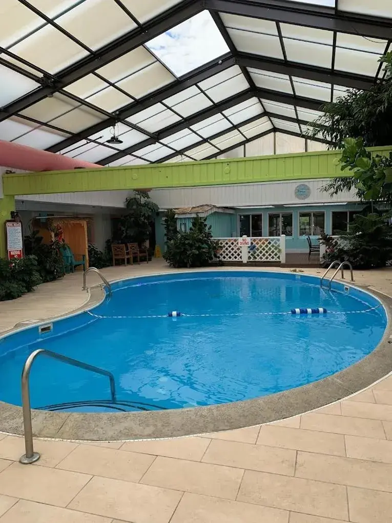 Swimming pool in Greenfield Inn & Suites Elizabethtown, KY I65 Exit 94 Swimming pool in Greenfield Inn & Suites Elizabethtown, KY I65 Exit 94
