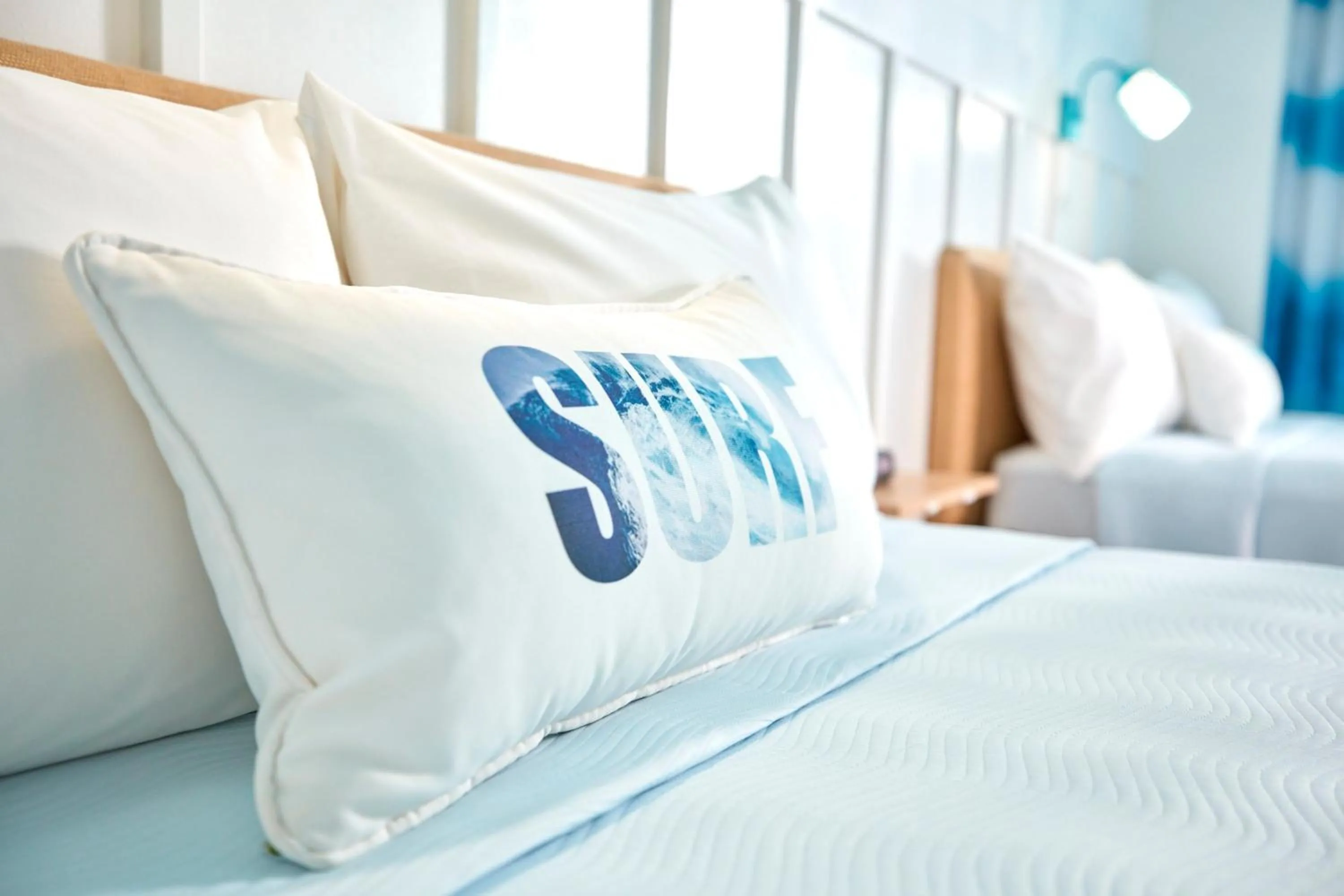 Bed in Universal's Endless Summer Resort - Surfside Inn and Suites