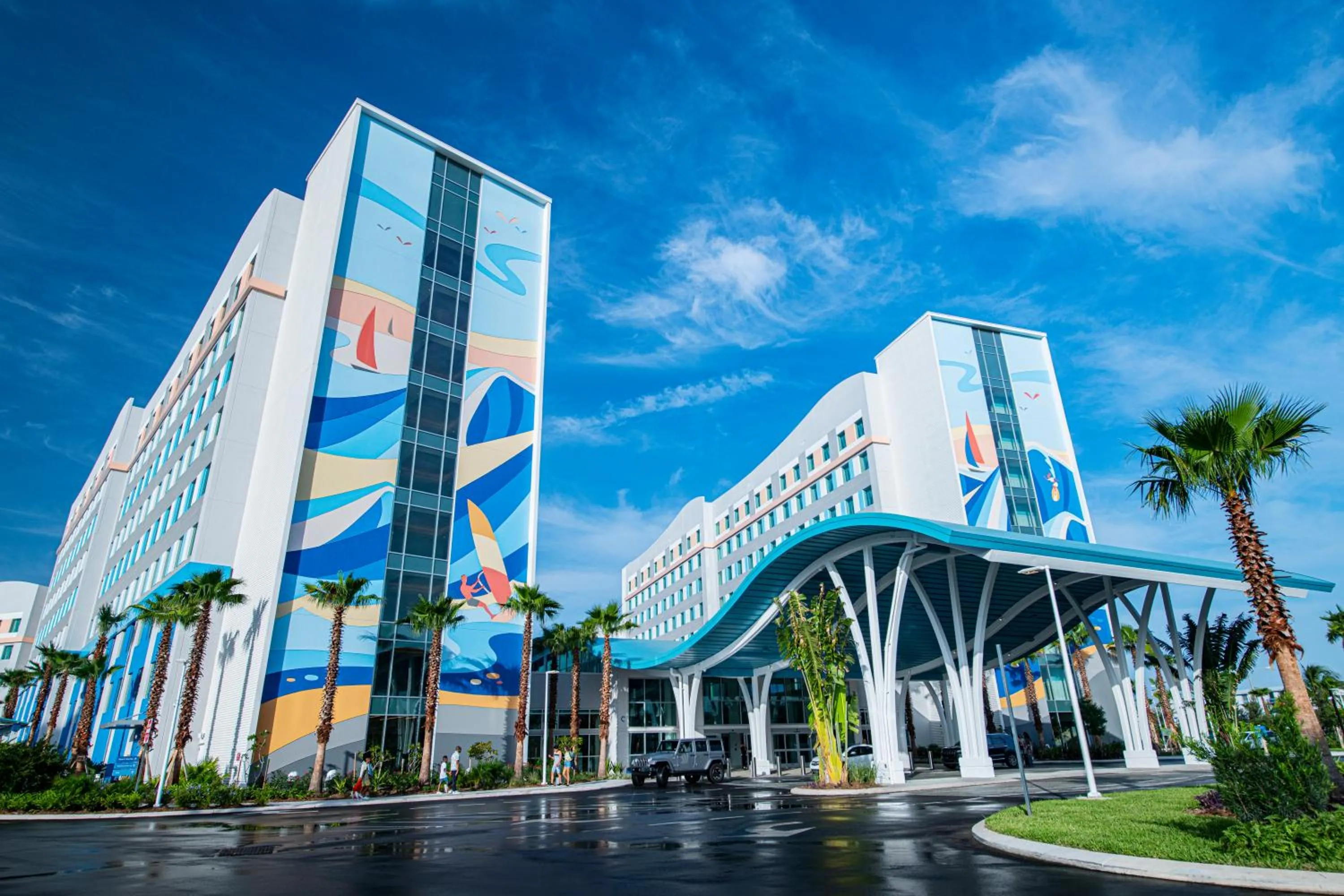 Property building in Universal's Endless Summer Resort - Surfside Inn and Suites