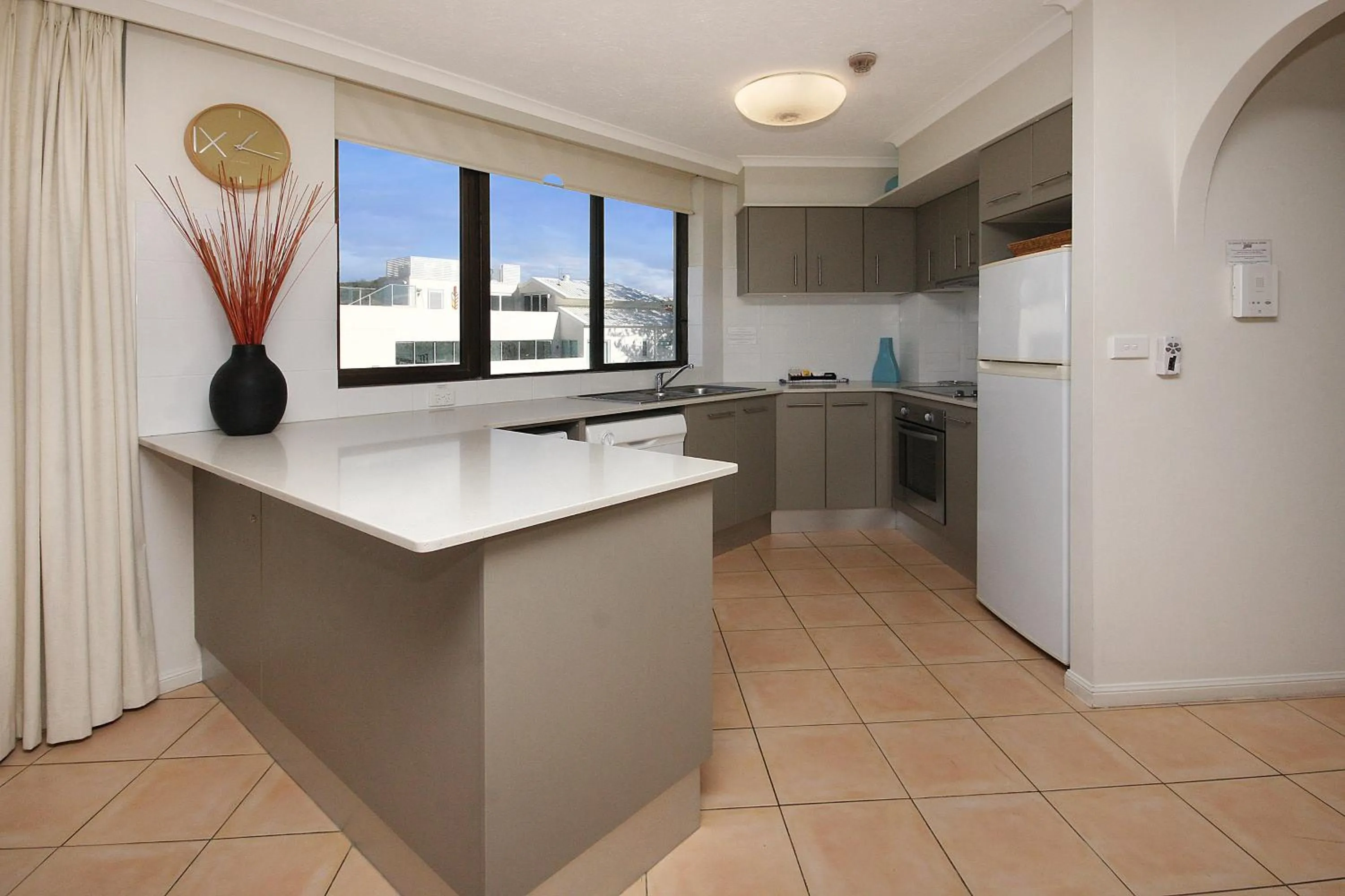 Kitchen or kitchenette in Spindrift on the Beach - Absolute Beachfront