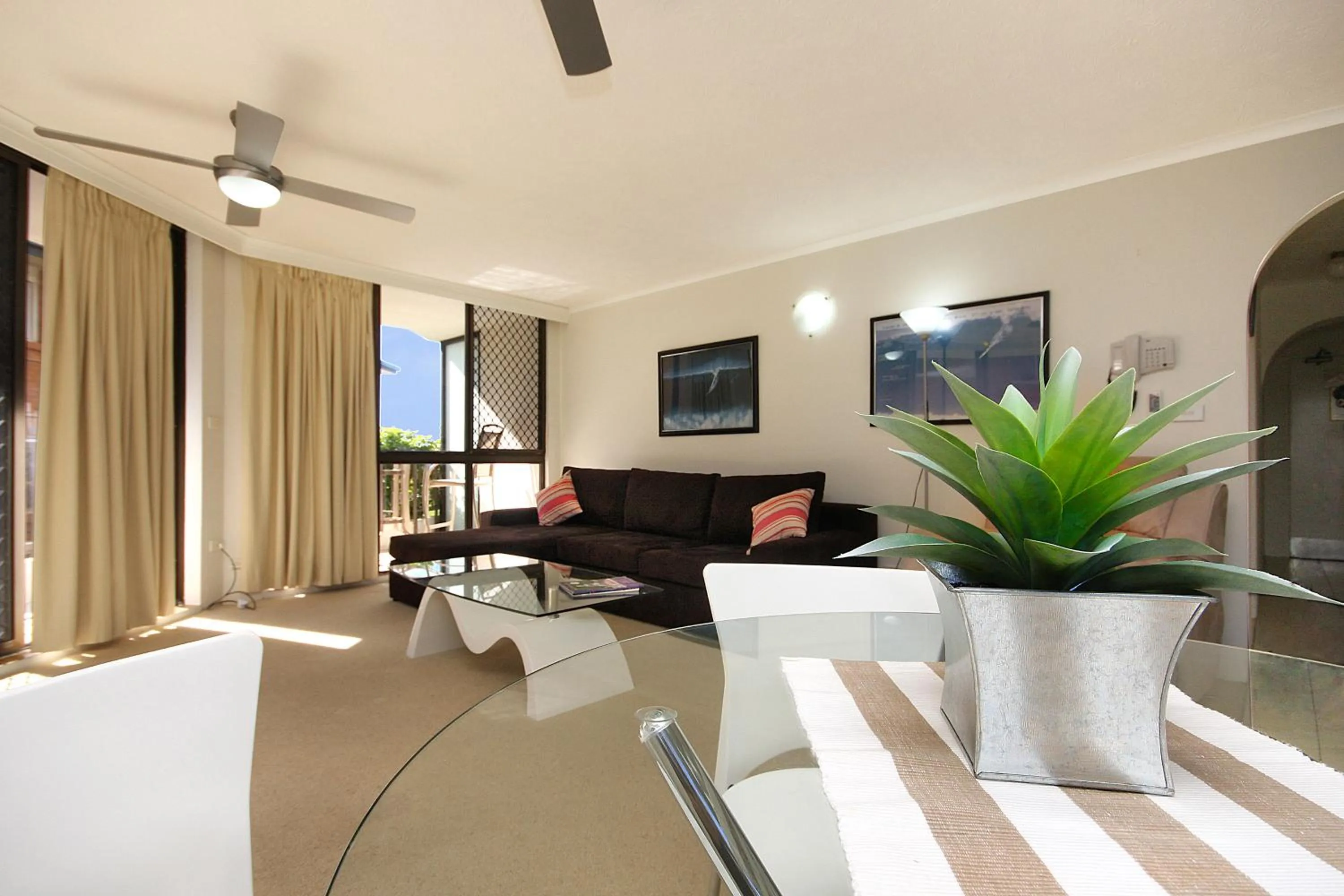 Living room in Spindrift on the Beach - Absolute Beachfront