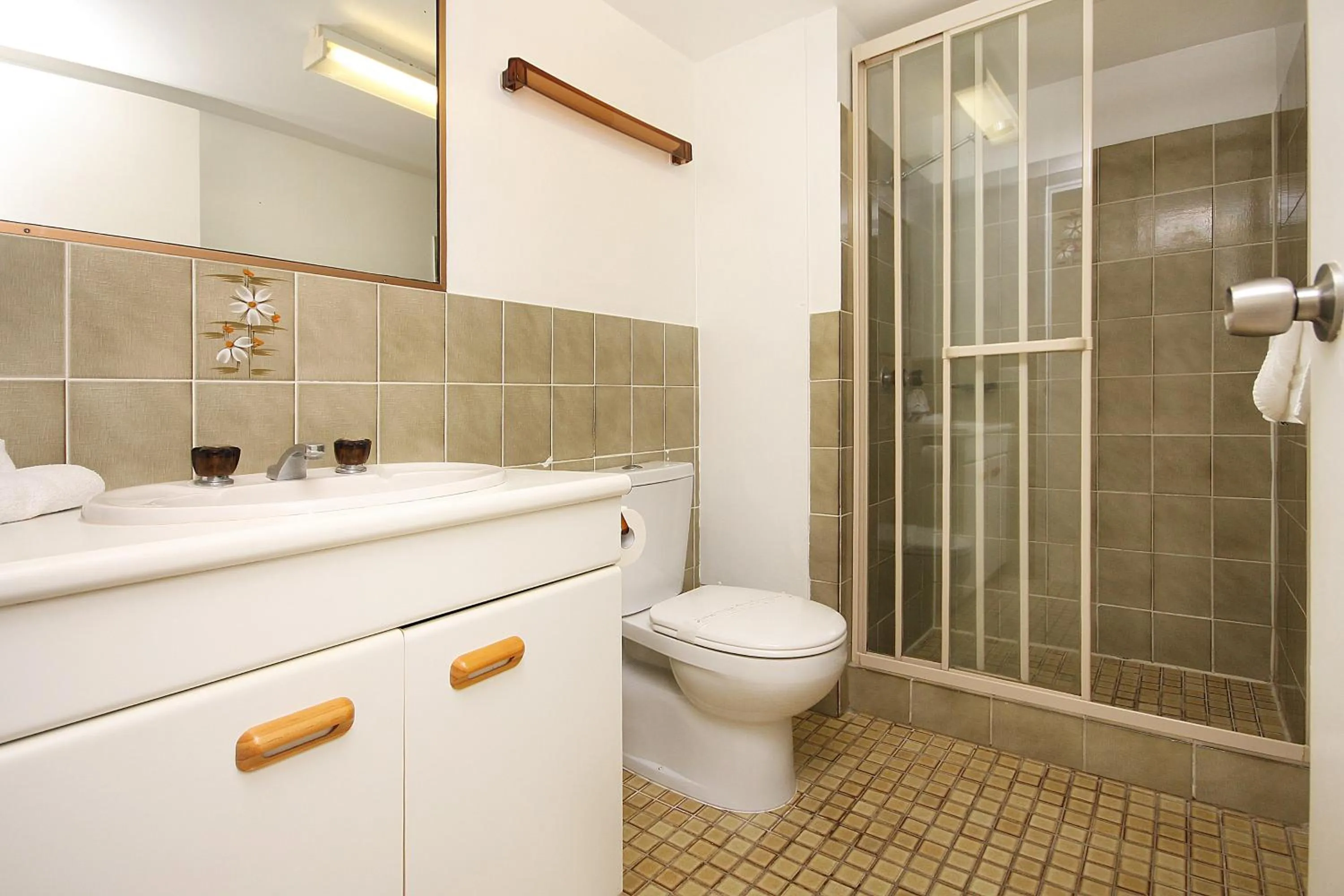 Bathroom in Spindrift on the Beach - Absolute Beachfront