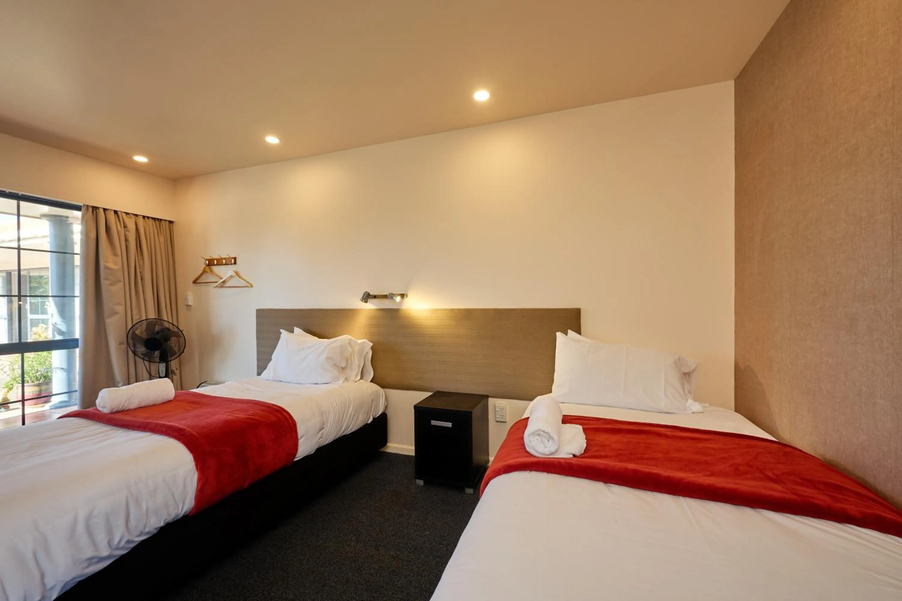 Bed in Mediterranean Motel Kaikoura