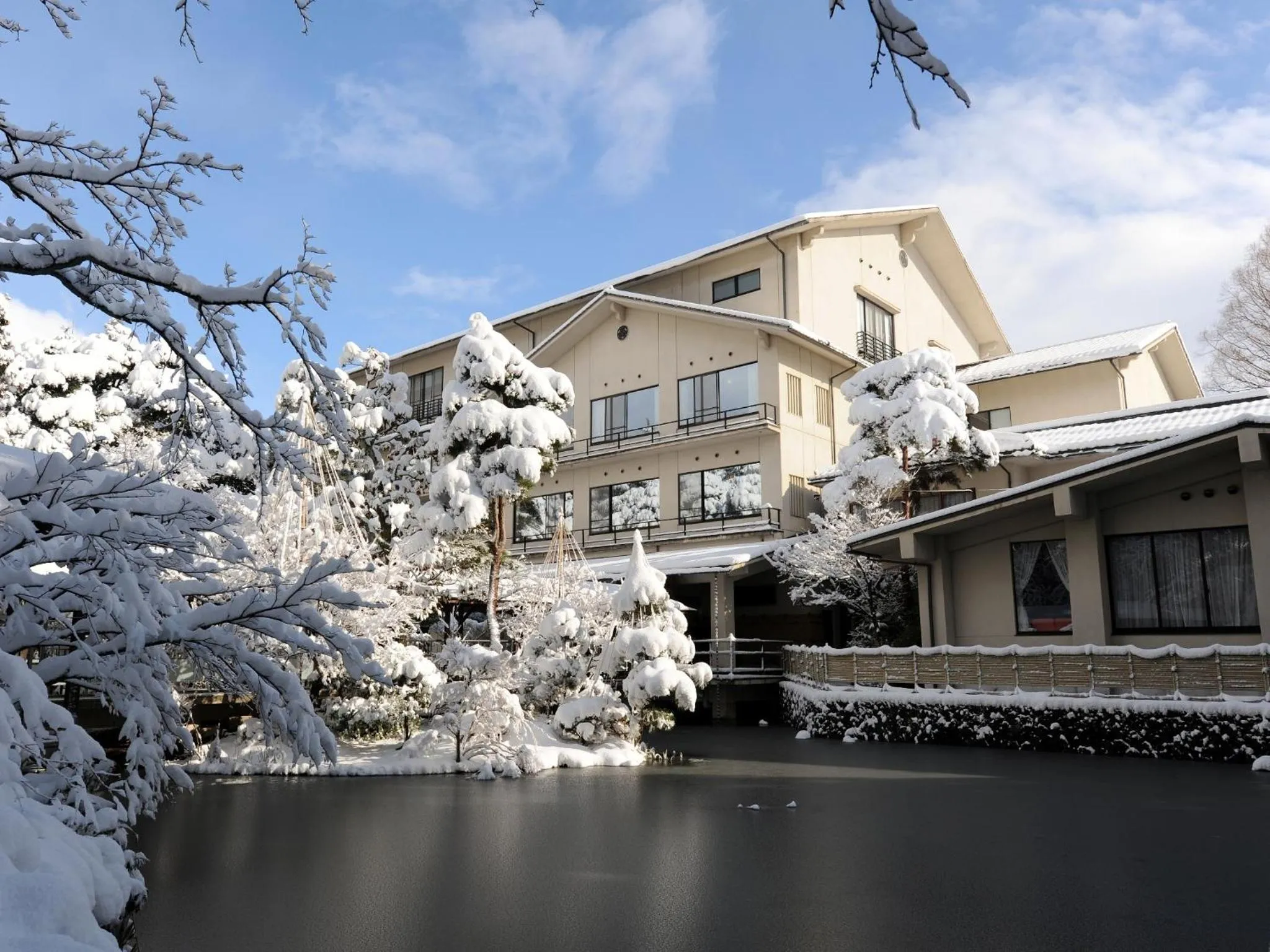 Facade/entrance in Matsusaki