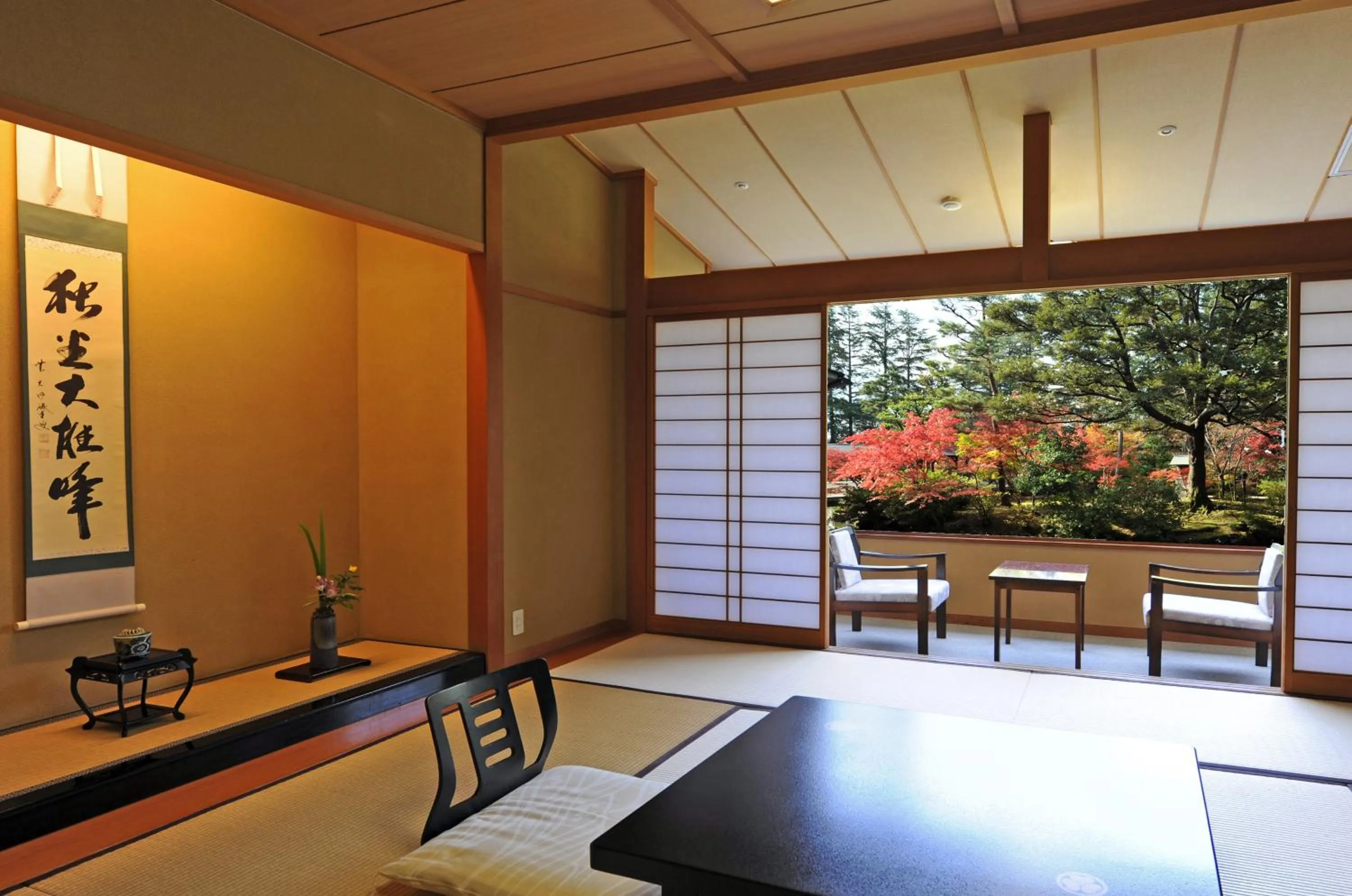 Photo of the whole room in Matsusaki